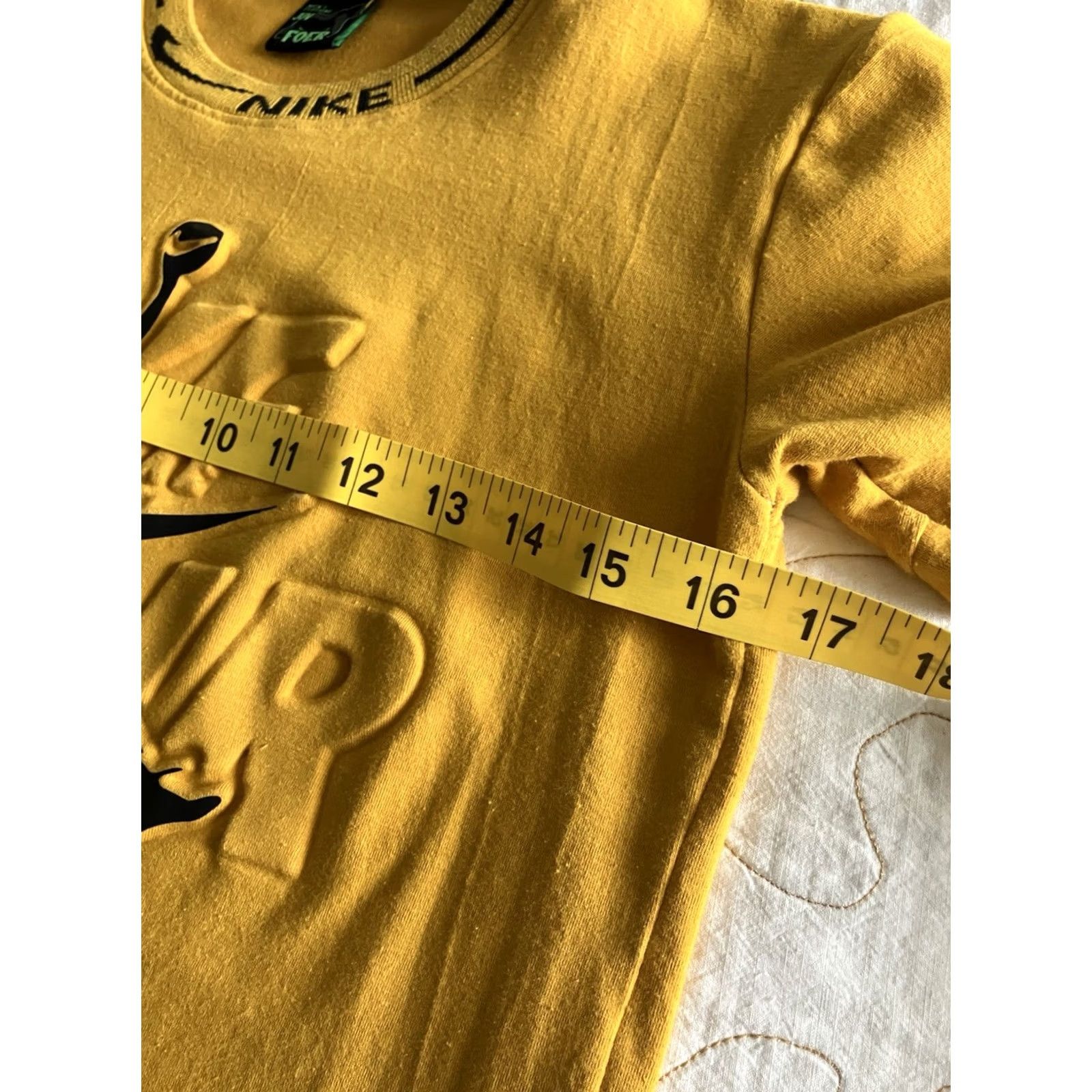 Nike JUV Men’s Clothing Nike Air Boot Leg 3D T Shirt Size S Yellow Retro Mens Size US S / EU 44-46 / 1 - 5 Thumbnail