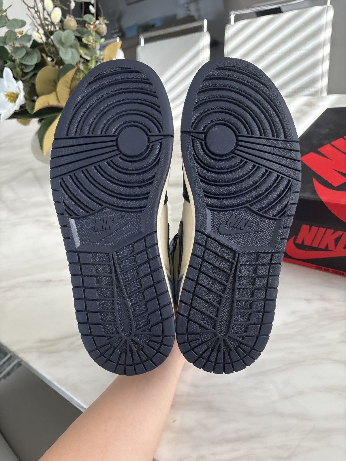 Jordan Brand Jordan 1 High Obsidian Size US 8 / EU 41 - 6 Thumbnail