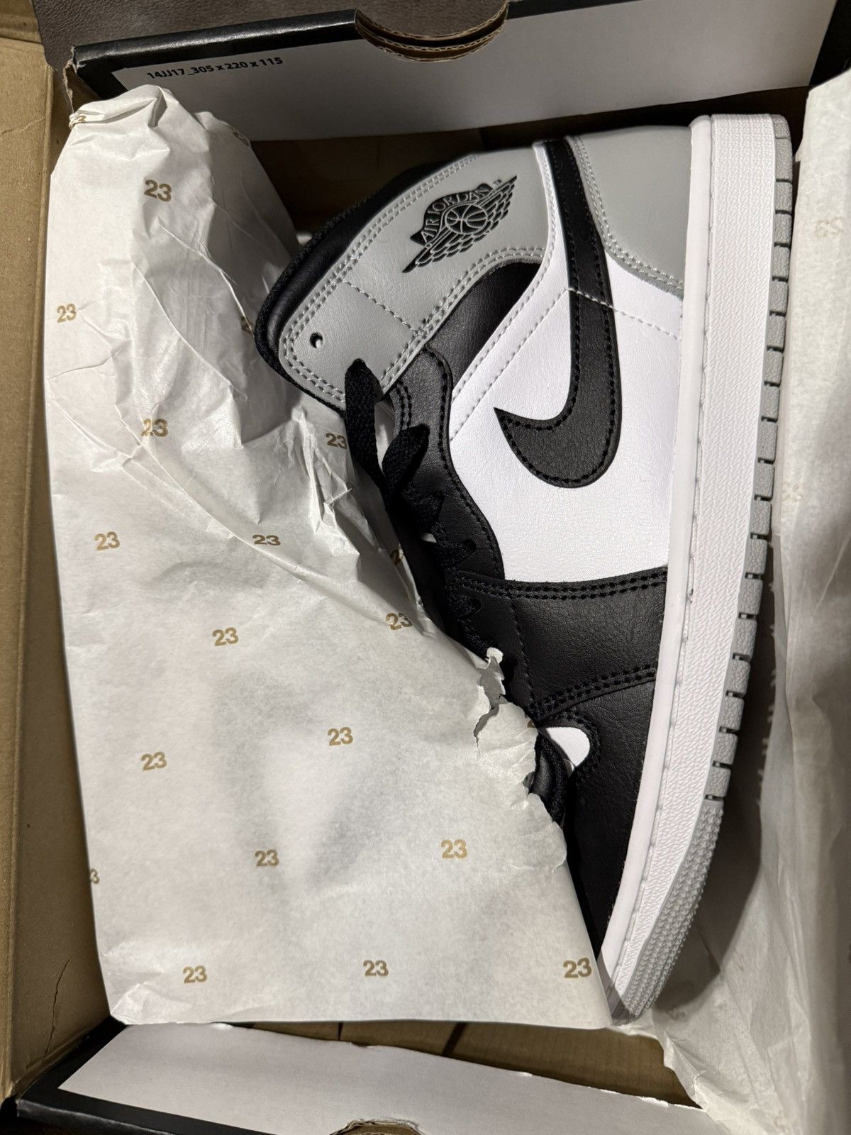 Jordan Brand Nike Air Jordan retro 1 “Baron” mid-top shoes, NEW w/box 8.5 Size US 8.5 / EU 41-42 - 6 Thumbnail