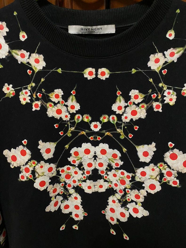 Givenchy Givenchy GVC all-over star black sweatshirt, size XS Size US XS / EU 42 / 0 - 2 Thumbnail