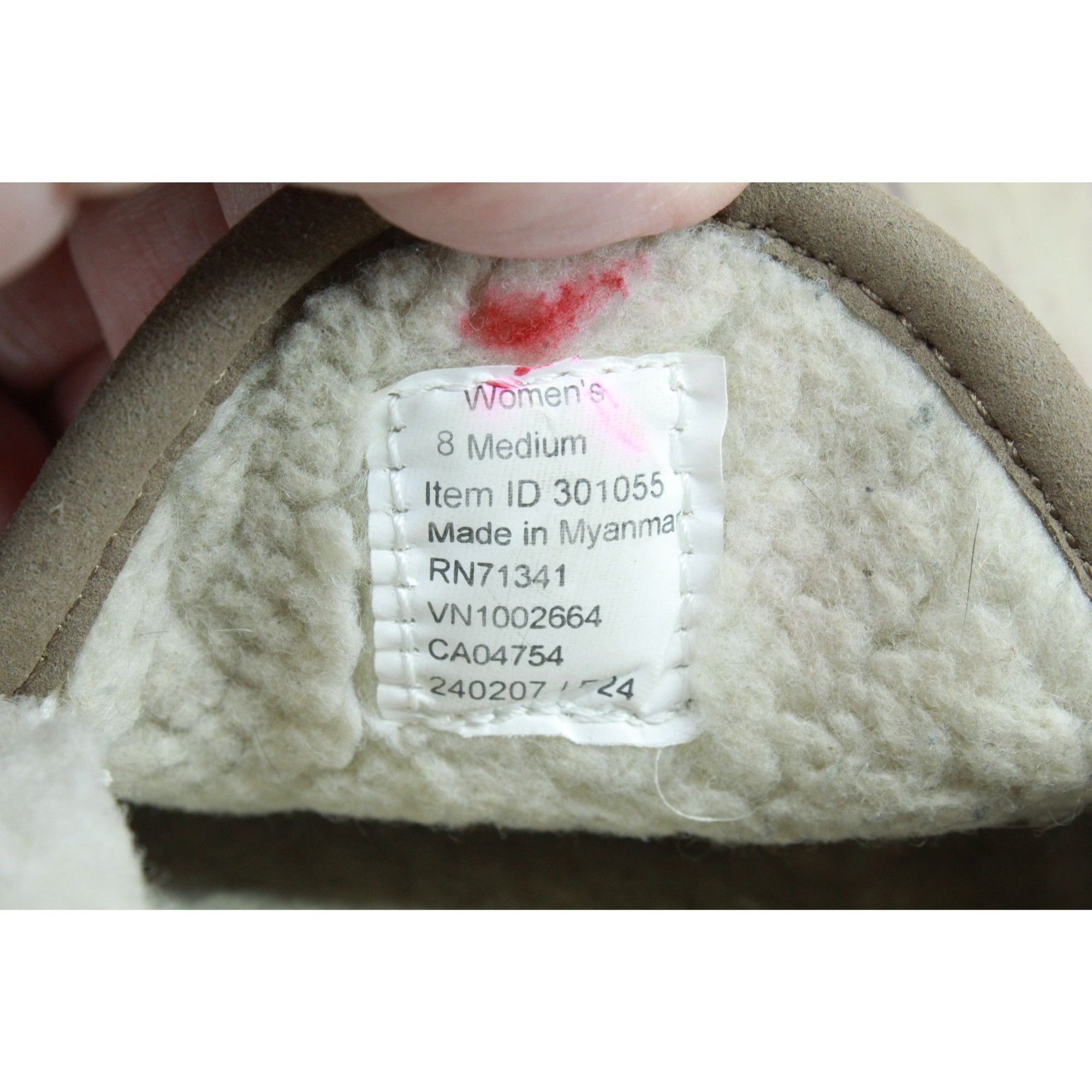 L.L. Bean LL Bean Women's Suede Fleece Mountain Moccasin Slippers Size US 8 / IT 38 - 8 Thumbnail