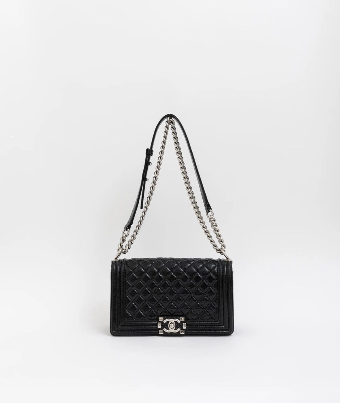 Chanel Authenticated Certificate✅Full packaging 💝Chanel Boy Bag 🖤 Size ONE SIZE - 1 Thumbnail