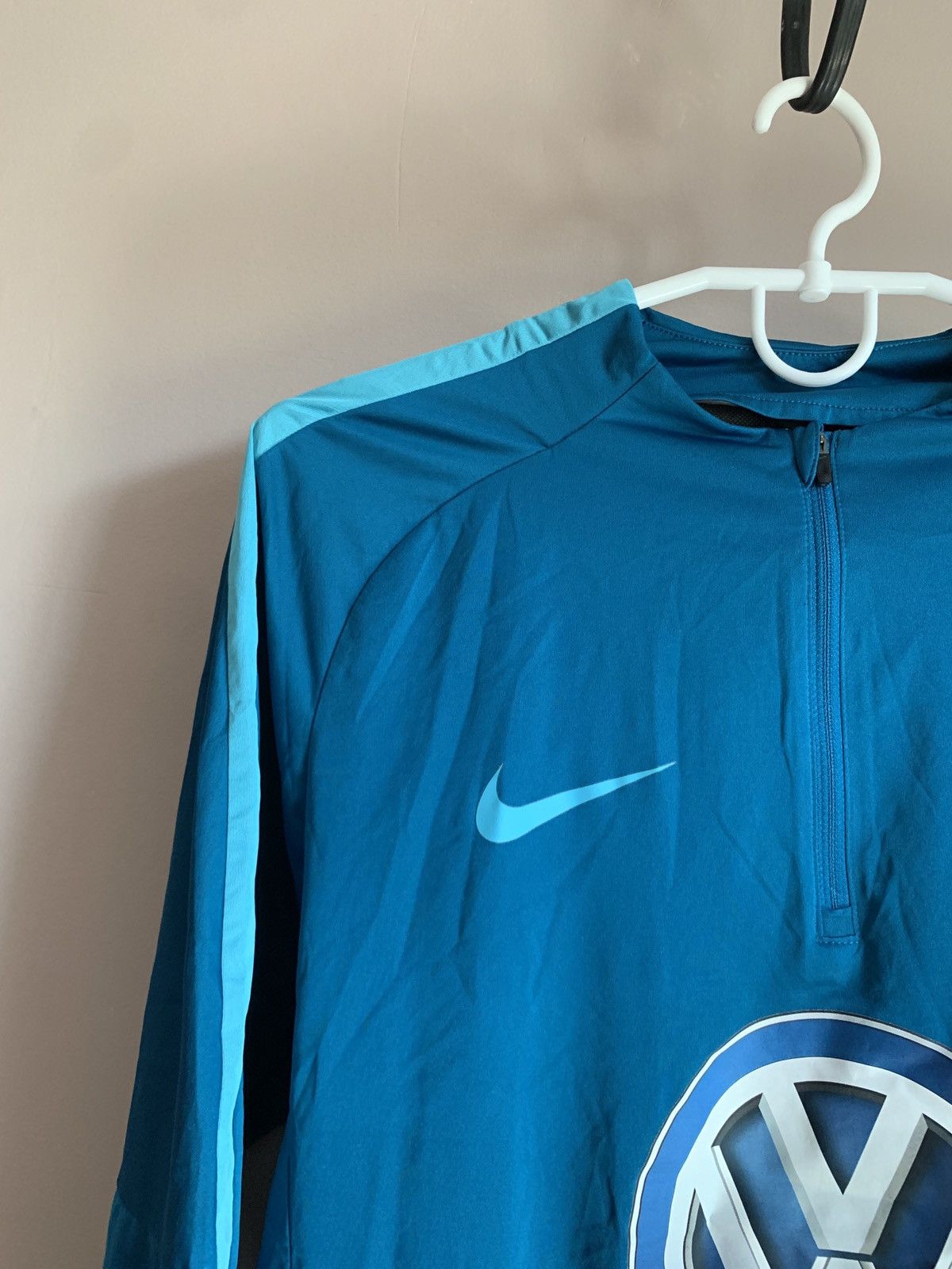 Nike VFL Wolfsburg 1/3 Zip Football Shirt Nike Soccer Jersey Sz S Size US S / EU 44-46 / 1 - 3 Thumbnail