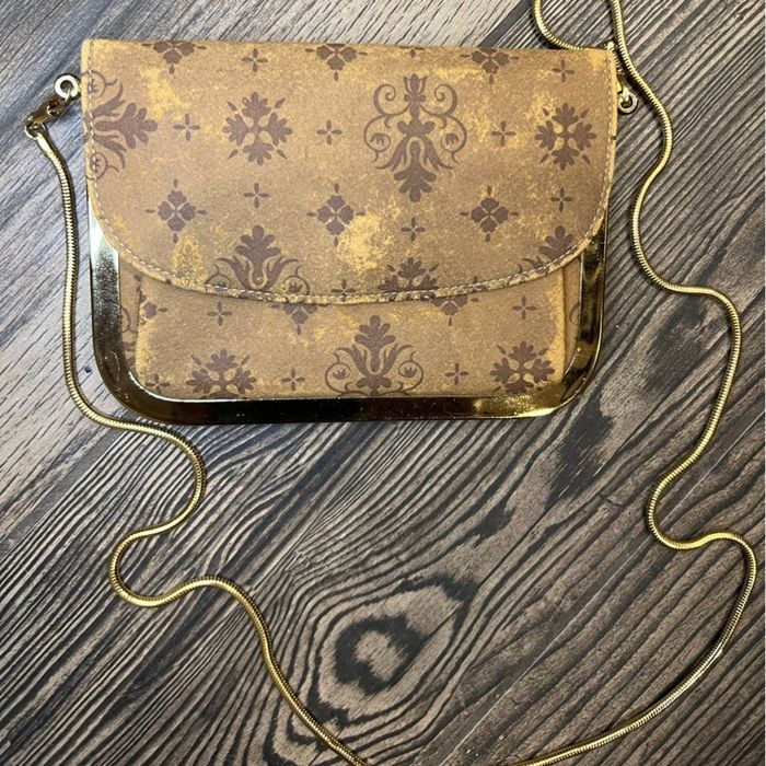 Vintage Style Barrel Crossbody Bag