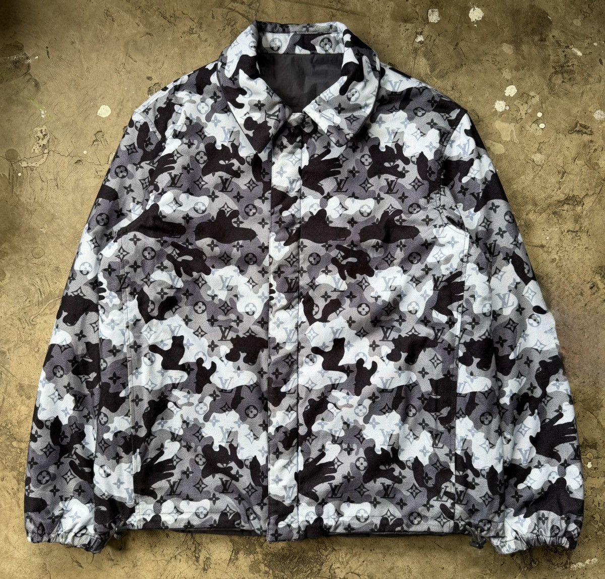 Louis Vuitton LV - Virgil Abloh - 2020 Reversible Monogram Blouson Jacket Size US M / EU 48-50 / 2 - 1 Thumbnail