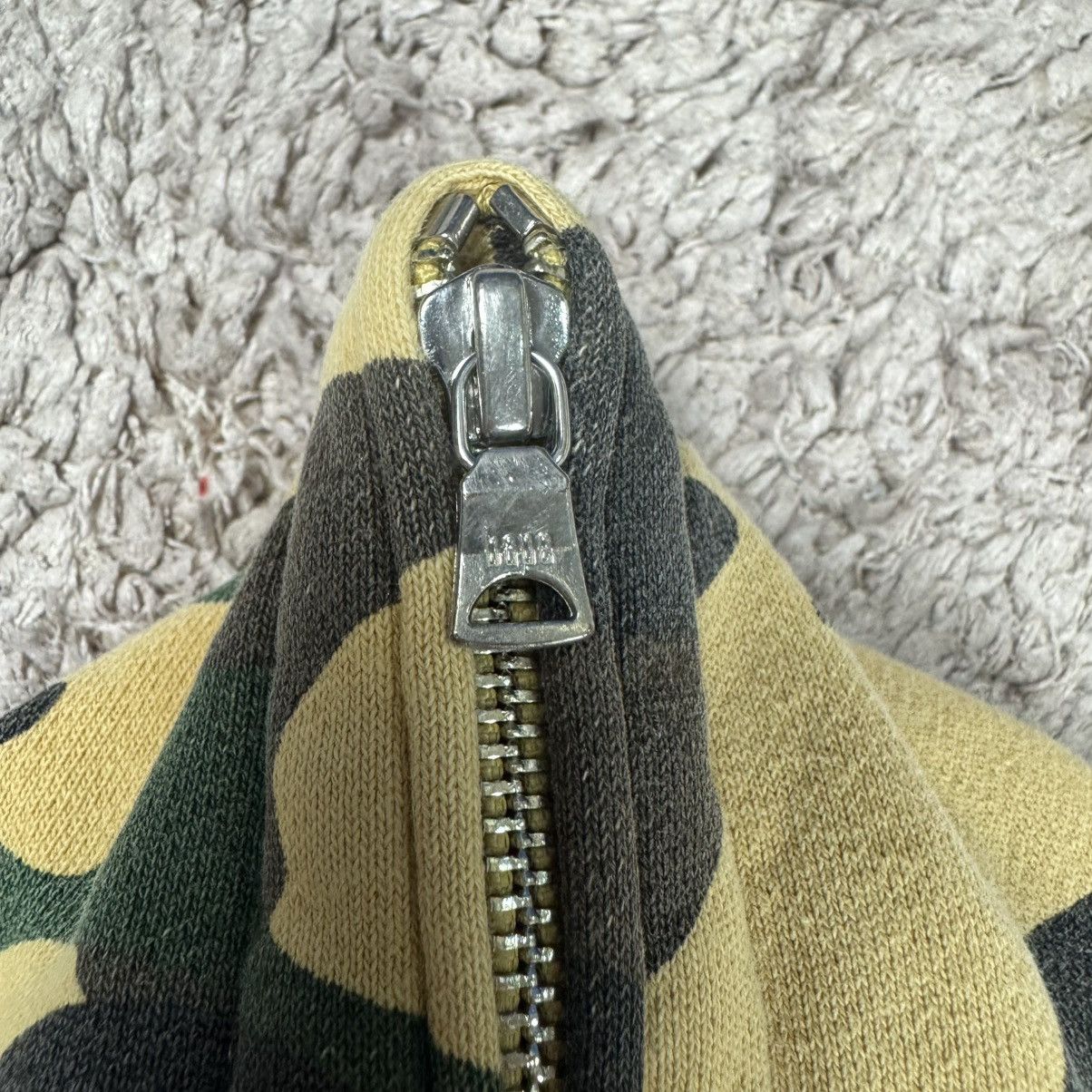 Bape Vintage Bape 1st Camo Fullzipper Hoodie Size US S / EU 44-46 / 1 - 11 Thumbnail