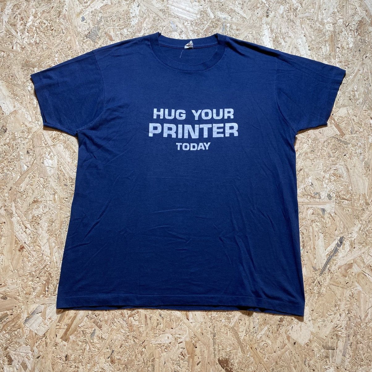 Vintage Vintage 80s Wording "Hug Your Printer Today" Tee Size US XL / EU 56 / 4 - 2 Thumbnail