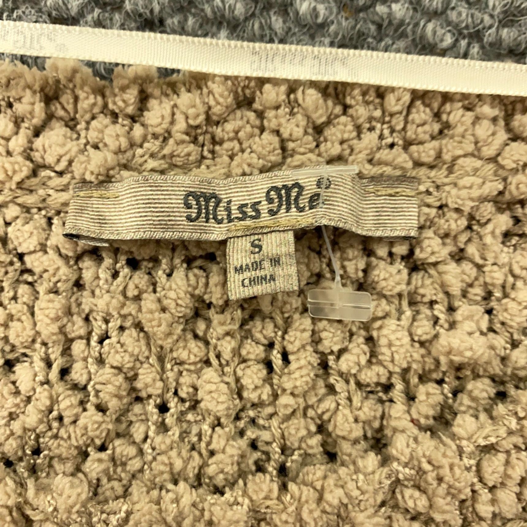Miss Me Miss Me Sweater Small Beige Long Sleeve Stretch Lace Crew Neck Knit Pullover Womens Size S / US 4 / IT 40 - 3 Thumbnail