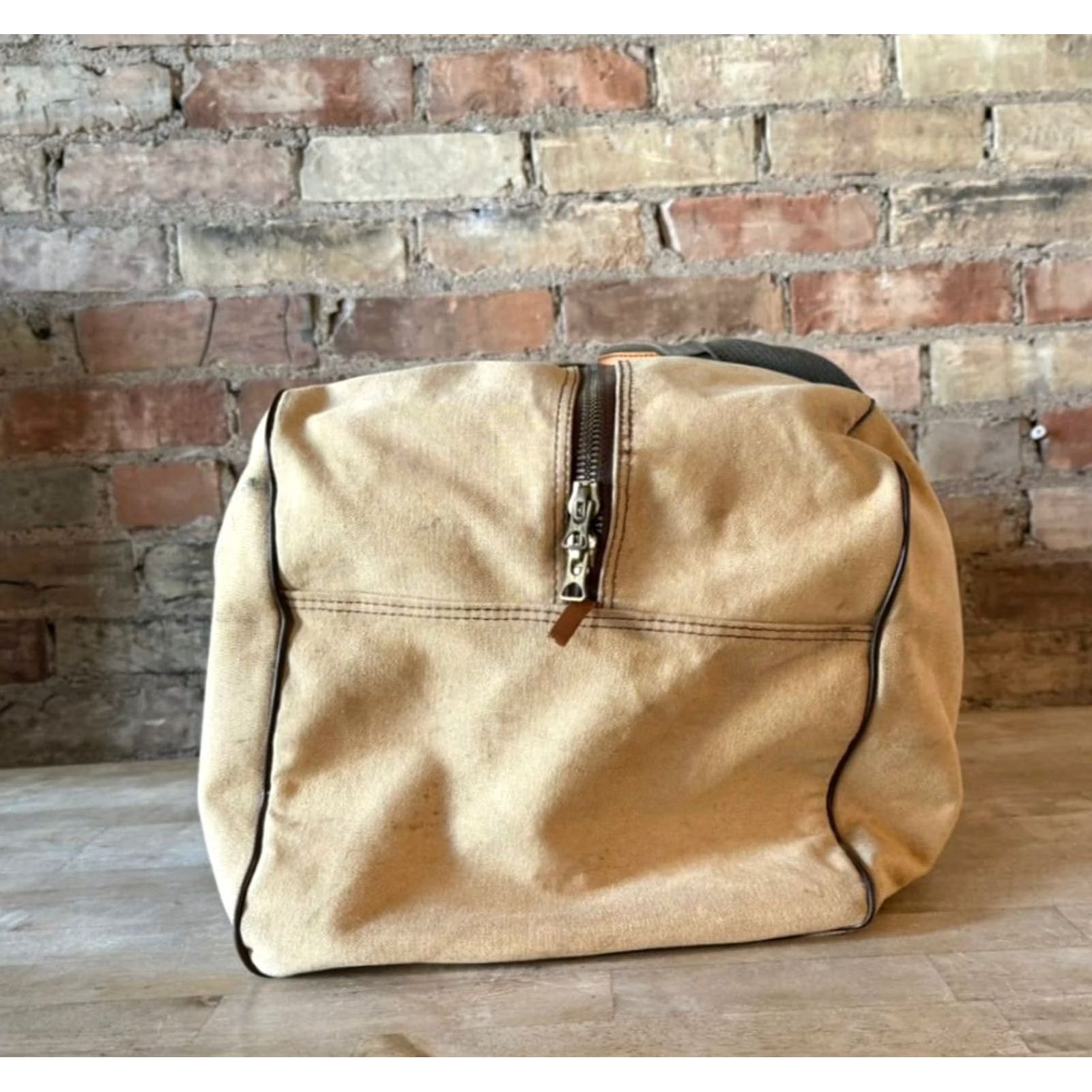 Vintage VINTAGE Boyt Canvas Duffle Bag - Tan - Large - Travel - 30x13x12 in - Unisex Adults - Double Handles - Zip - Top Handle - Canvas Size US L / EU 52-54 / 3 - 4 Thumbnail