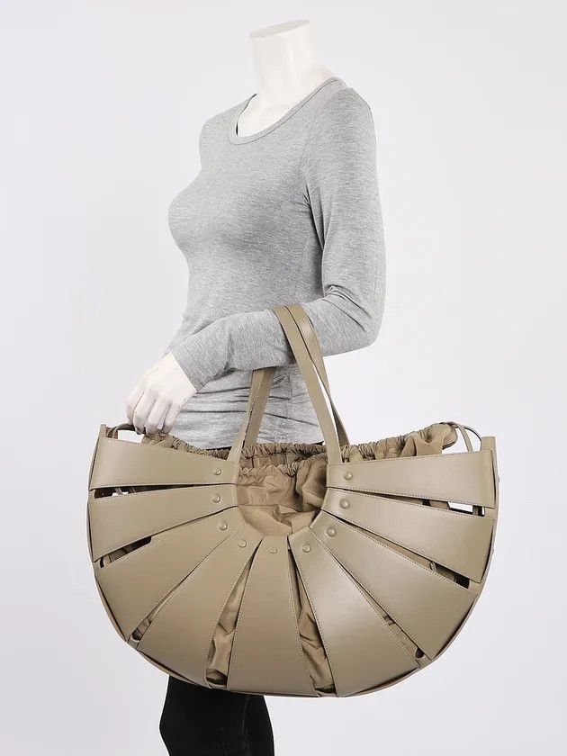 Bottega Veneta o1y0725 Size : OS / Shoulder Bag in Taupe Size ONE SIZE - 5 Thumbnail