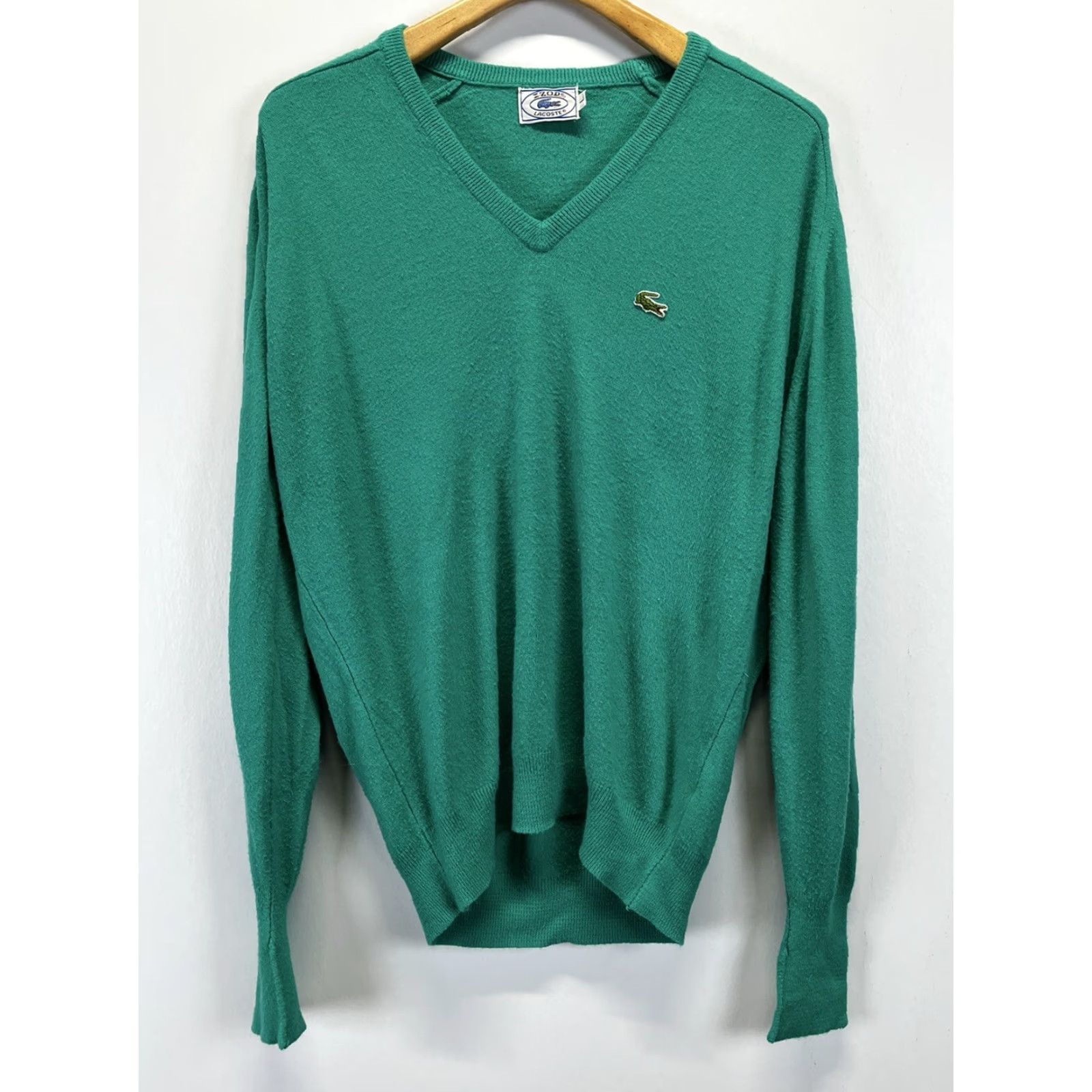 Lacoste VINTAGE Lacoste Sweater Mens L Green V-Neck Logo 70s Grandpa Core Pullover Knit Acrylic Long Sleeve Size US L / EU 52-54 / 3 - 2 Thumbnail