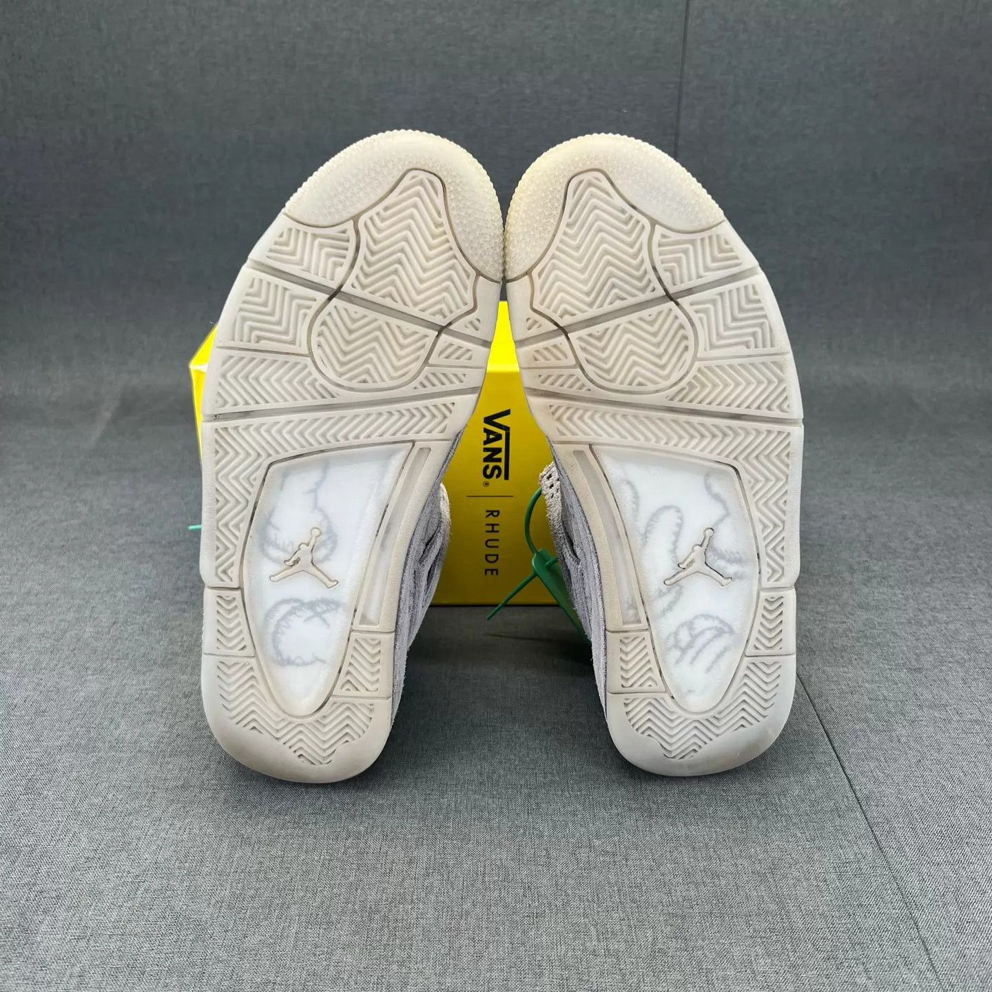 Nike Air Jordan 4 Kaws Gray 41 New With Box Size US 8 / EU 41 - 6 Thumbnail
