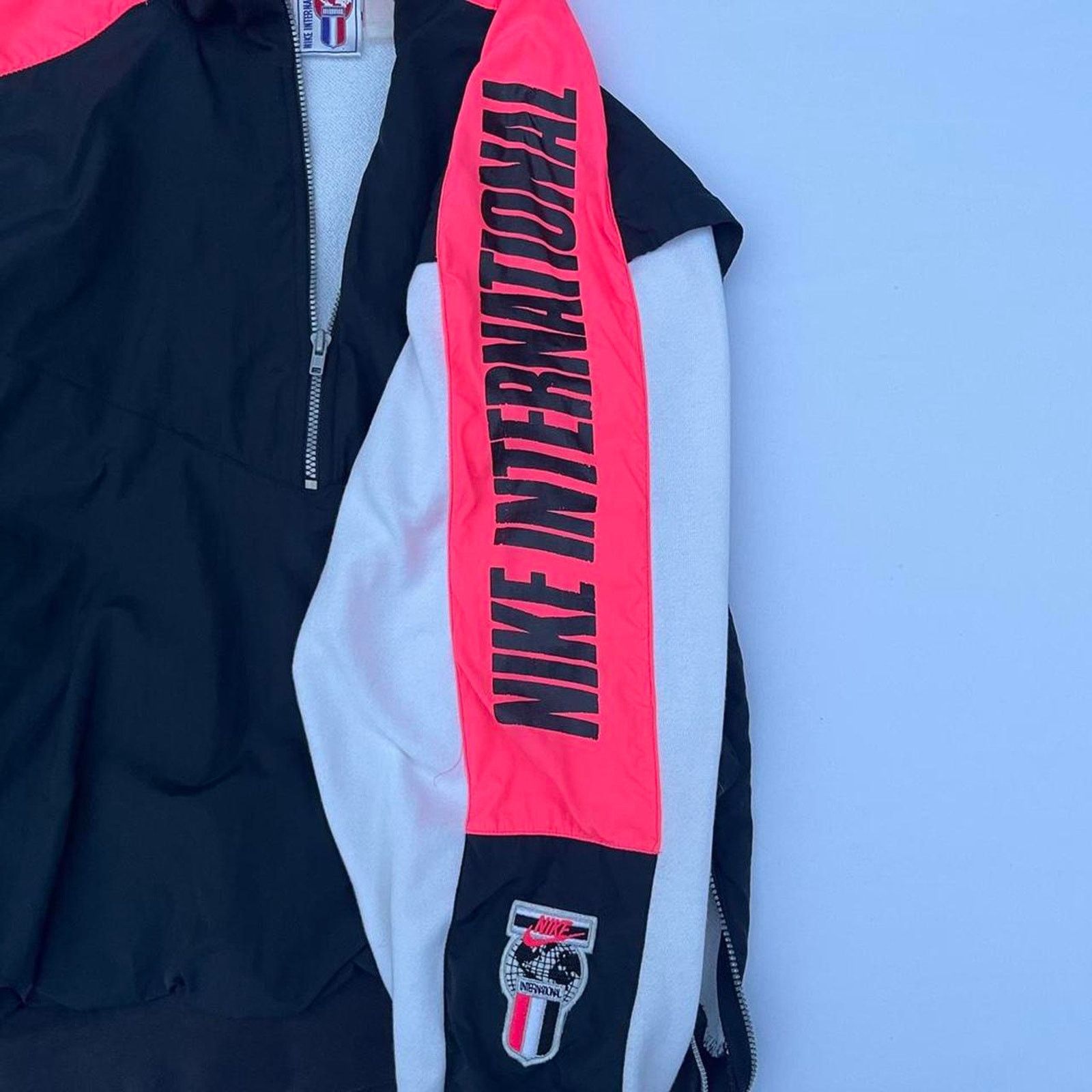 Nike Vintage 1980s NIKE International Track Jacket Mens L Black Size US L / EU 52-54 / 3 - 4 Thumbnail