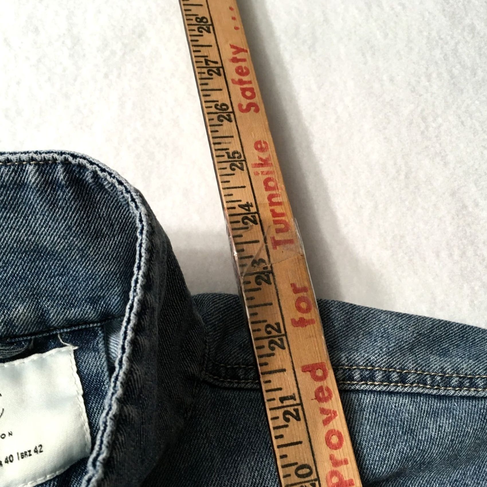 Cotton On Tomboy Trucker Denim Jacket Women's 8 Blue Jean Short Cotton on Denim Jacket Ladies 8 Blue Casual Workwear Hipster Retro 91 cotton on Shirt? Size 30" / US 8 / IT 44 - 6 Thumbnail