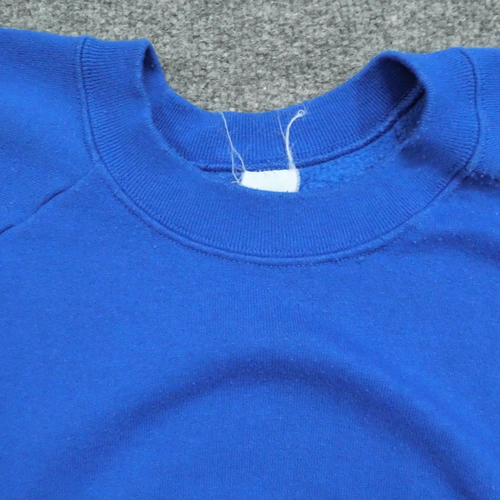 Vintage VINTAGE Sweatshirt Mens Large Raglan Sleeve 80s 90s Blue Cotton Logo Pullover Crew Neck Regular/100% Cotton 90s Size US L / EU 52-54 / 3 - 3 Thumbnail