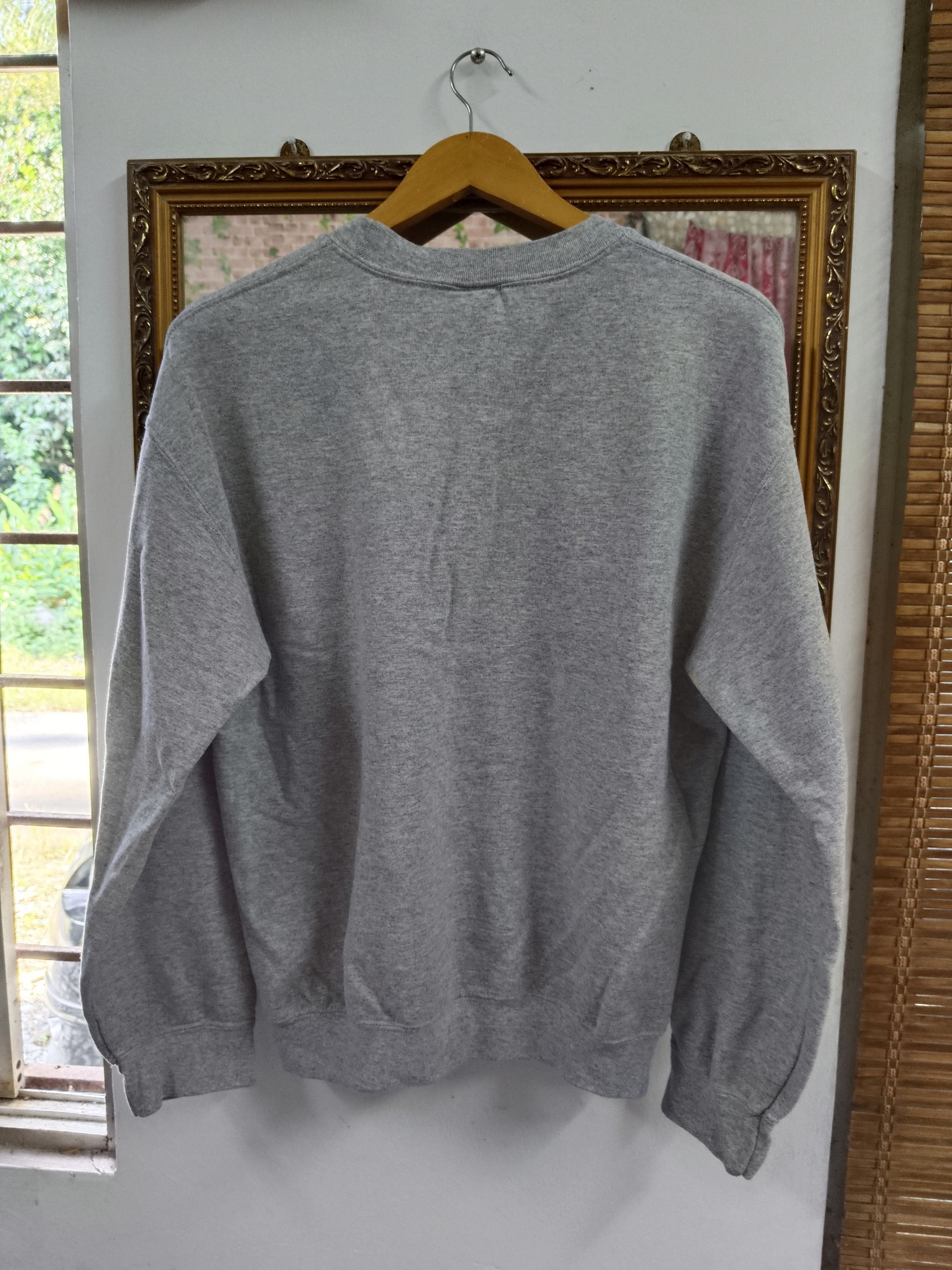 RAP TEES TRILL SWEATSHIRT