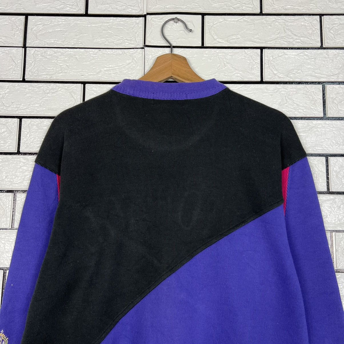 Japanese Brand Vintage Embroidered Big Logo Crewneck Sweatshirt #4176-C191 Size US M / EU 48-50 / 2 - 15 Thumbnail