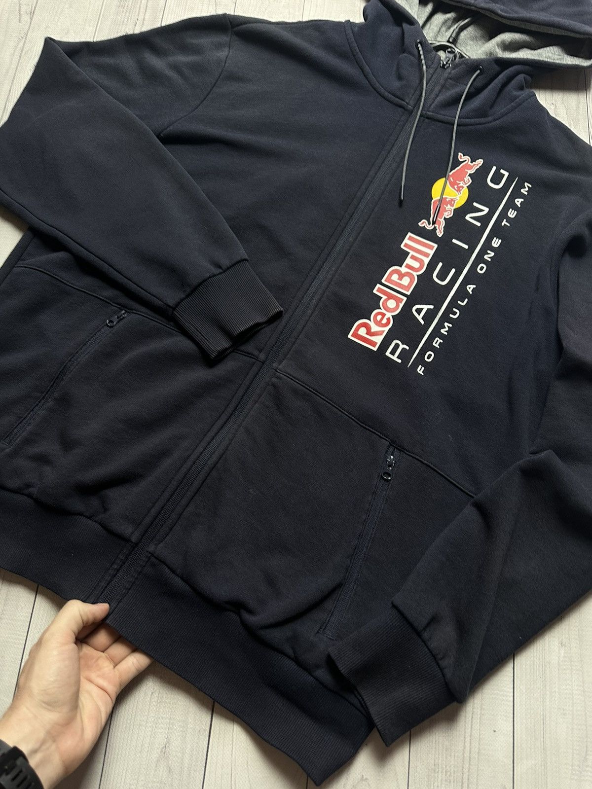 Puma × Vintage Vintage puma racing Red Bull zip hoodie size L Size US L / EU 52-54 / 3 - 3 Thumbnail