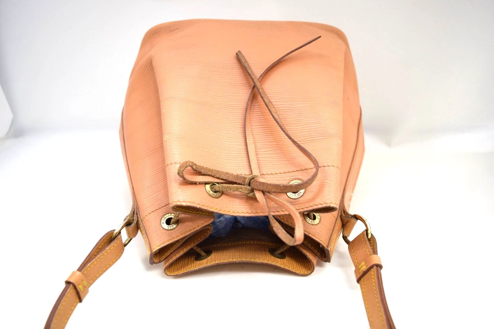 Louis Vuitton Auth Louis Vuitton Petit Noé Shoulder Bag Epi Leather M44108 Size ONE SIZE - 6 Thumbnail