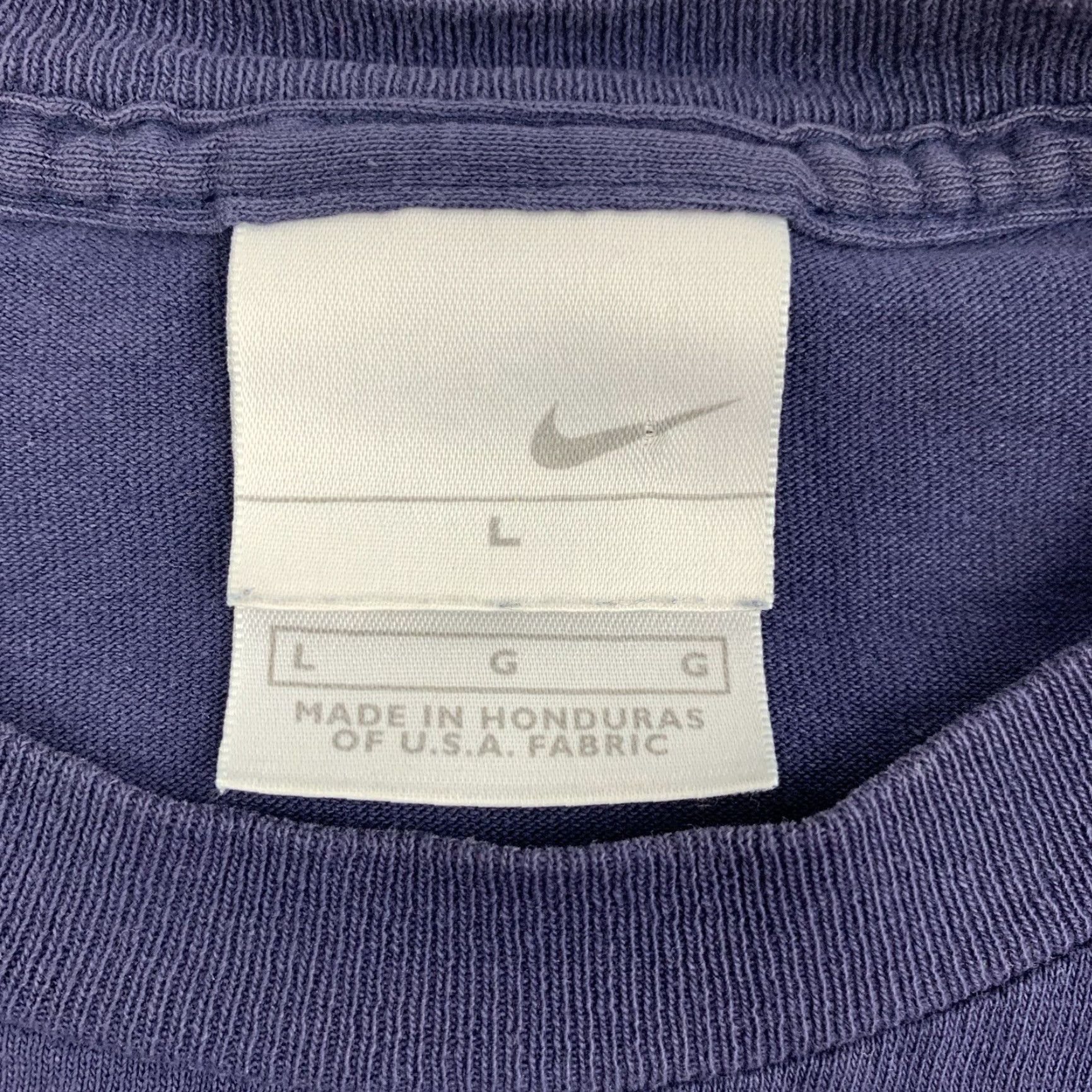Nike VINTAGE Nike T-Shirt Men Large Blue Just Do It Spell Out Silver Tag 90s Y2K Sports Size US L / EU 52-54 / 3 - 3 Thumbnail