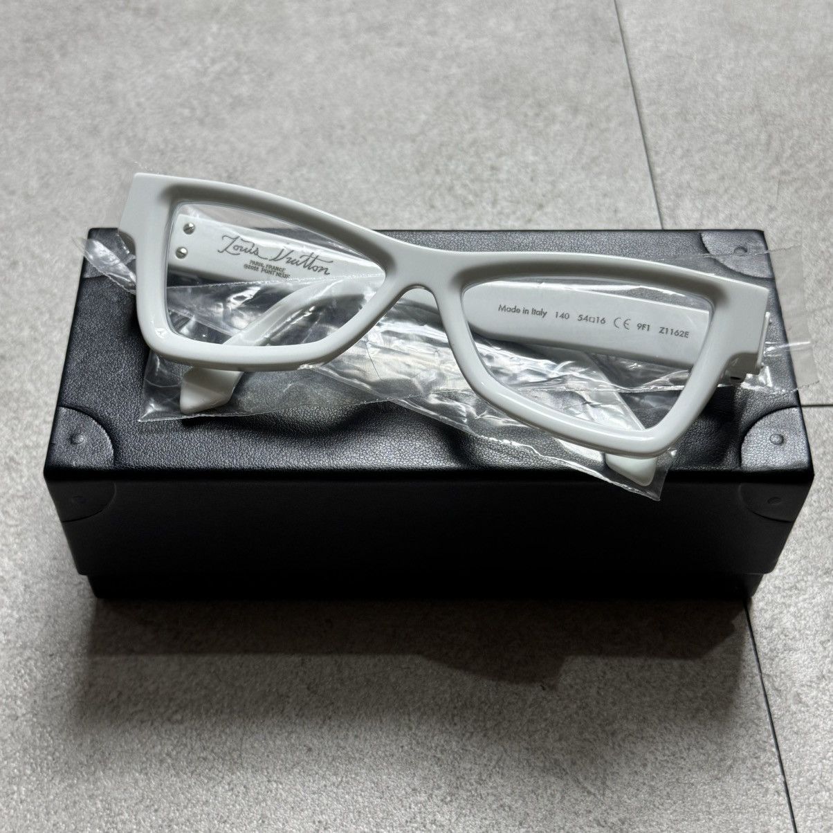 Louis Vuitton Louis Vuitton Skepticals Sunglasses Virgil Abloh Size ONE SIZE - 1 Thumbnail
