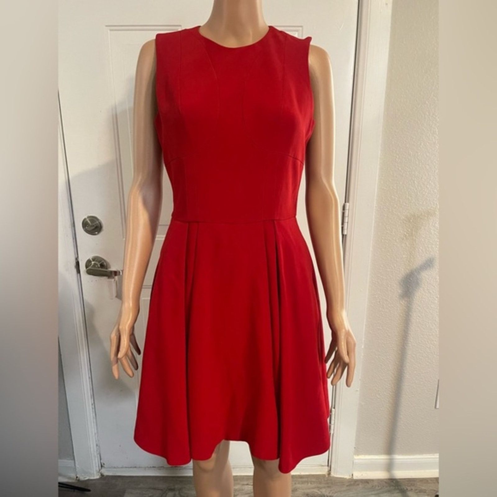 Alexander McQueen ALEXANDER MCQUEEN 2012 Mini Dress Size: 42 Retail $ 2400 Size M / US 6-8 / IT 42-44 - 1 Thumbnail