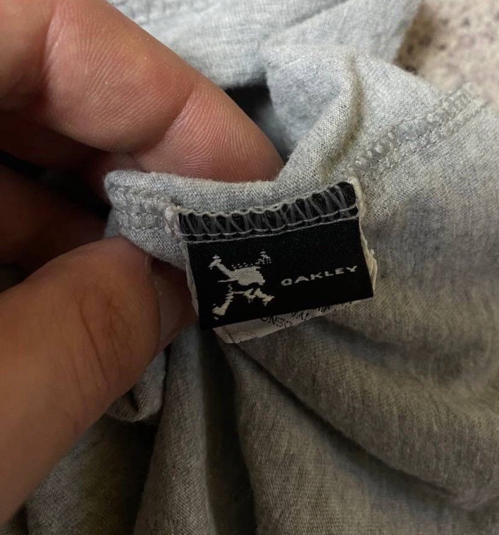 Other VINTAGE OAKLEY BIG LOGO ARCHIVAL T-SHIRT Y2K L Size US L / EU 52-54 / 3 - 4 Thumbnail