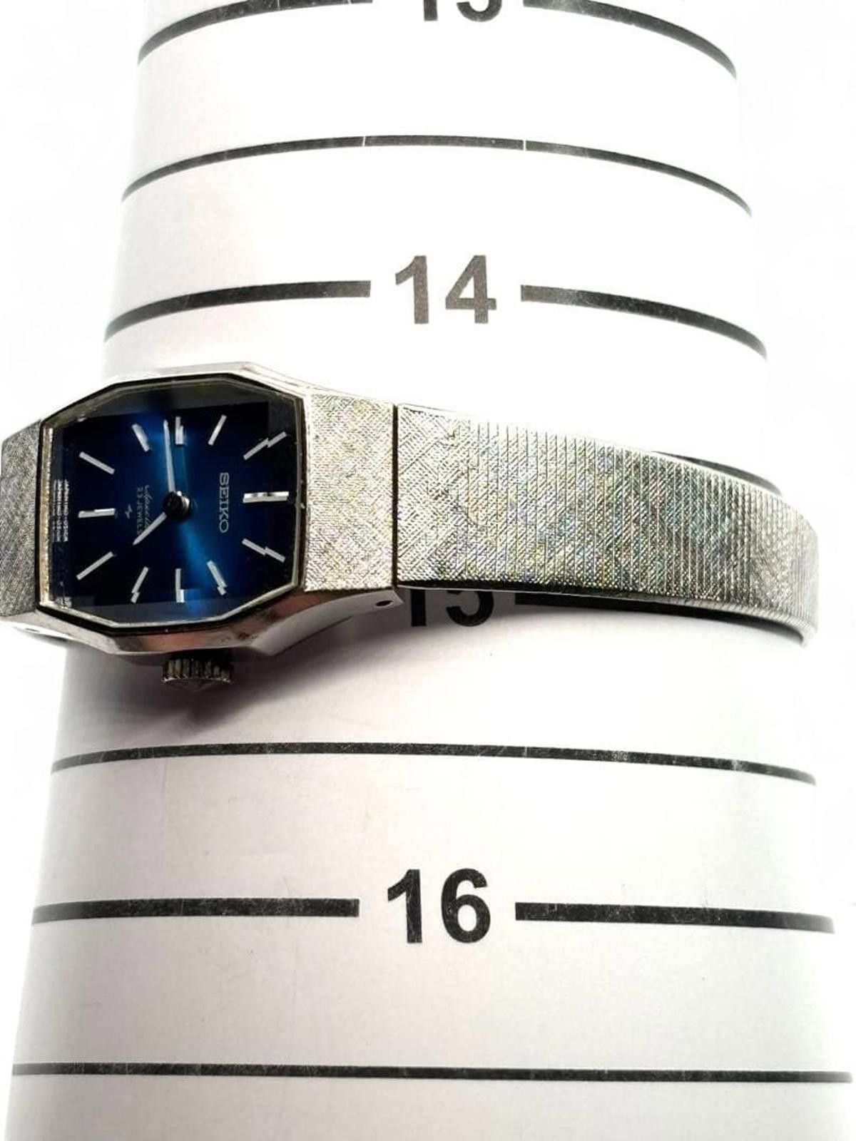 Seiko Seiko - Vintage Ladies' Mechanical Wristwatch Size ONE SIZE - 7 Thumbnail