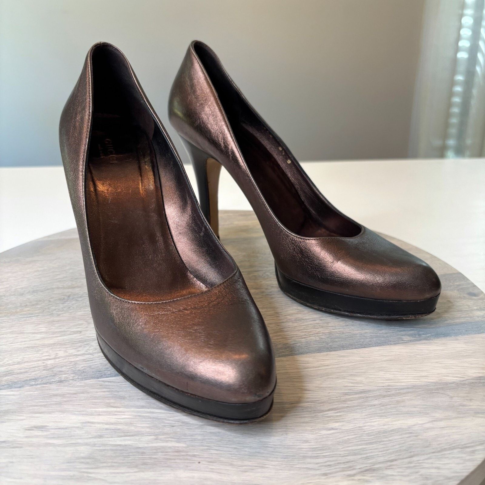 Gucci Gucci Metallic Bronze Leather Platform Heels US Size 8.5 B Size US 8.5 / IT 38.5 - 2 Thumbnail