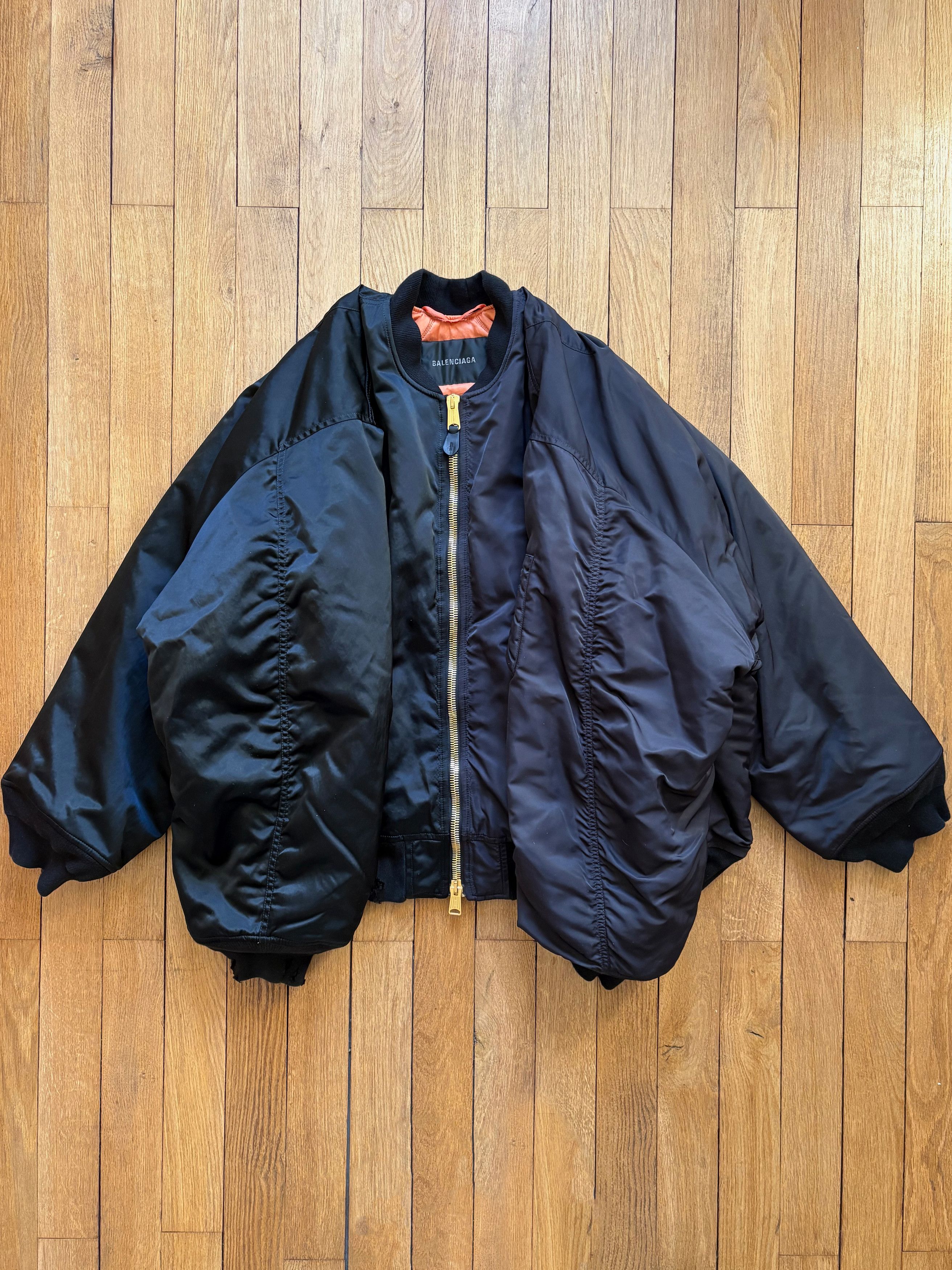 Balenciaga Balenciaga SS24 Double Sleeve Bomber Size US M / EU 48-50 / 2 - 1 Thumbnail