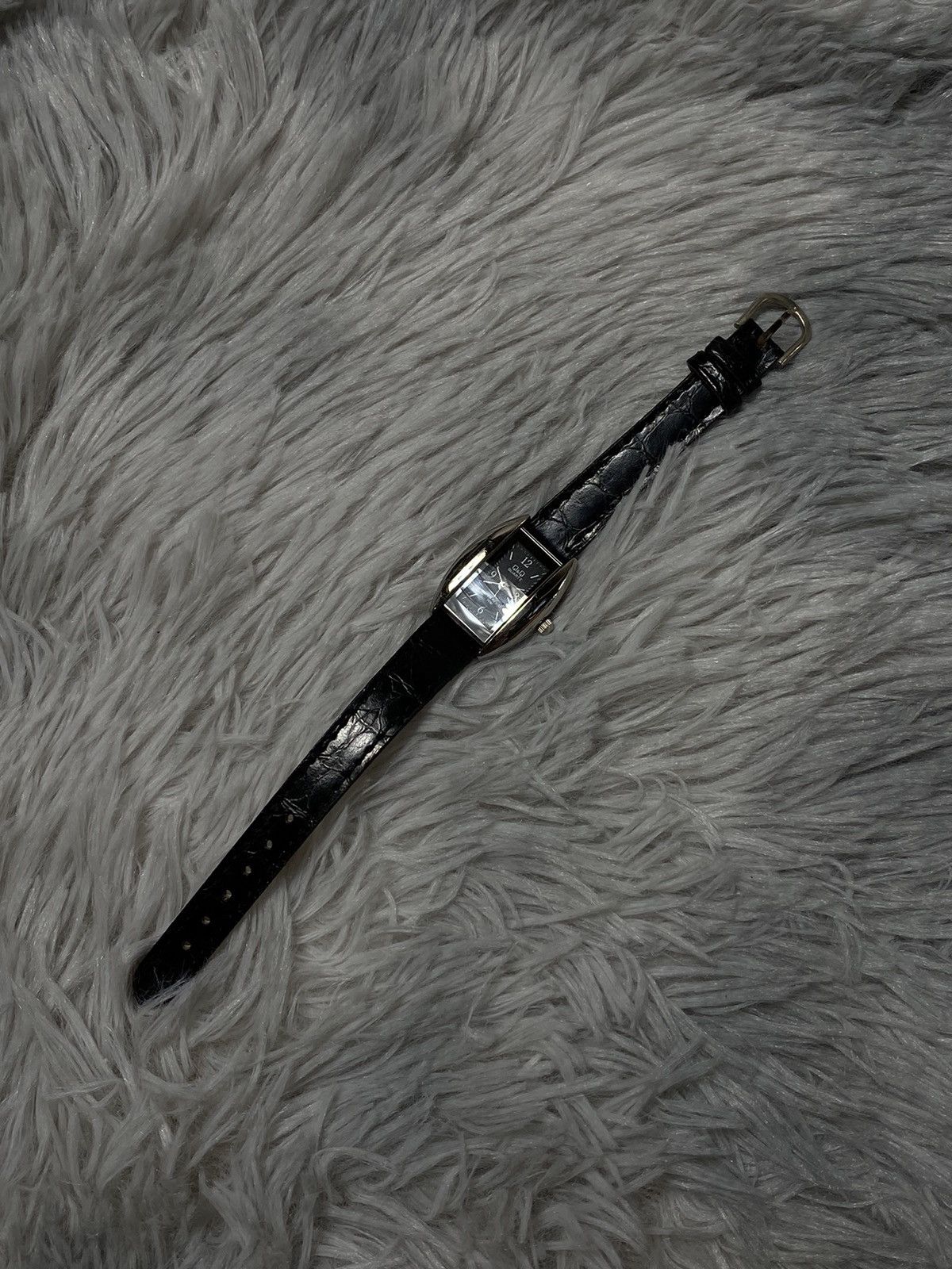 Jewelry Retro Q&Q Black Quartz Watch - Japanese Brand Size ONE SIZE - 5 Thumbnail
