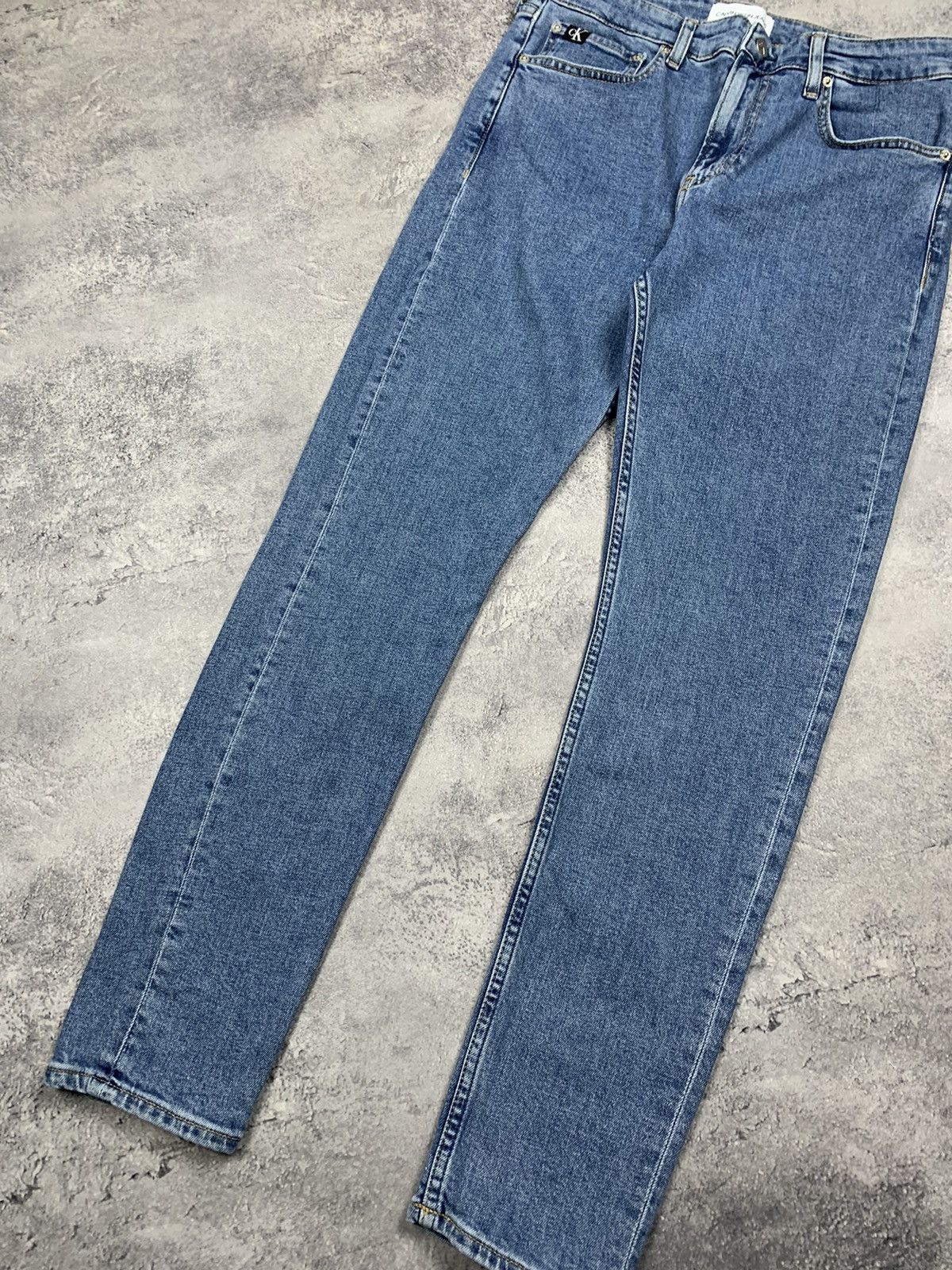 Calvin Klein Calvin Klein Washed Blue Jeans Slim Taper Fit Size W32L30 Size US 32 / EU 48 - 7 Thumbnail