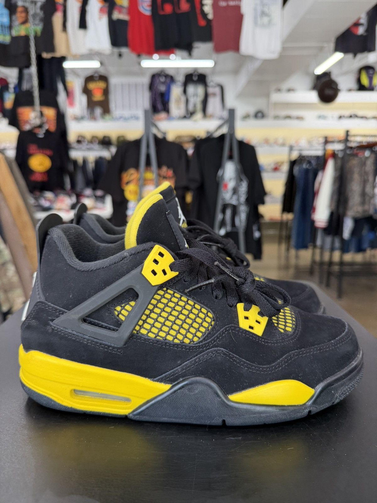 Jordan Brand Air Jordan 4 Thunder Size 6.5Y (2023) Size US 6.5 / EU 39-40 - 6 Thumbnail