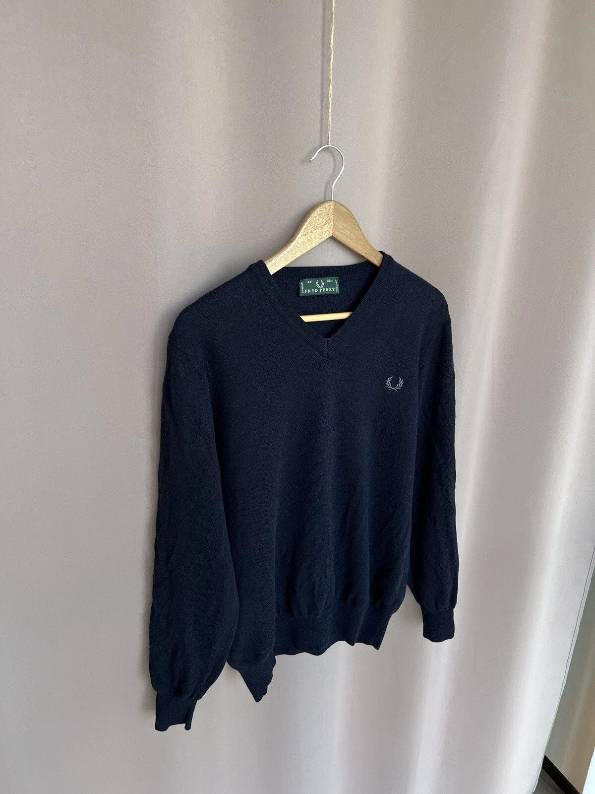Fred Perry Fred Perry V-Neck Jumper Wool Sweater Mens Size 44 or M Size US M / EU 48-50 / 2 - 5 Thumbnail
