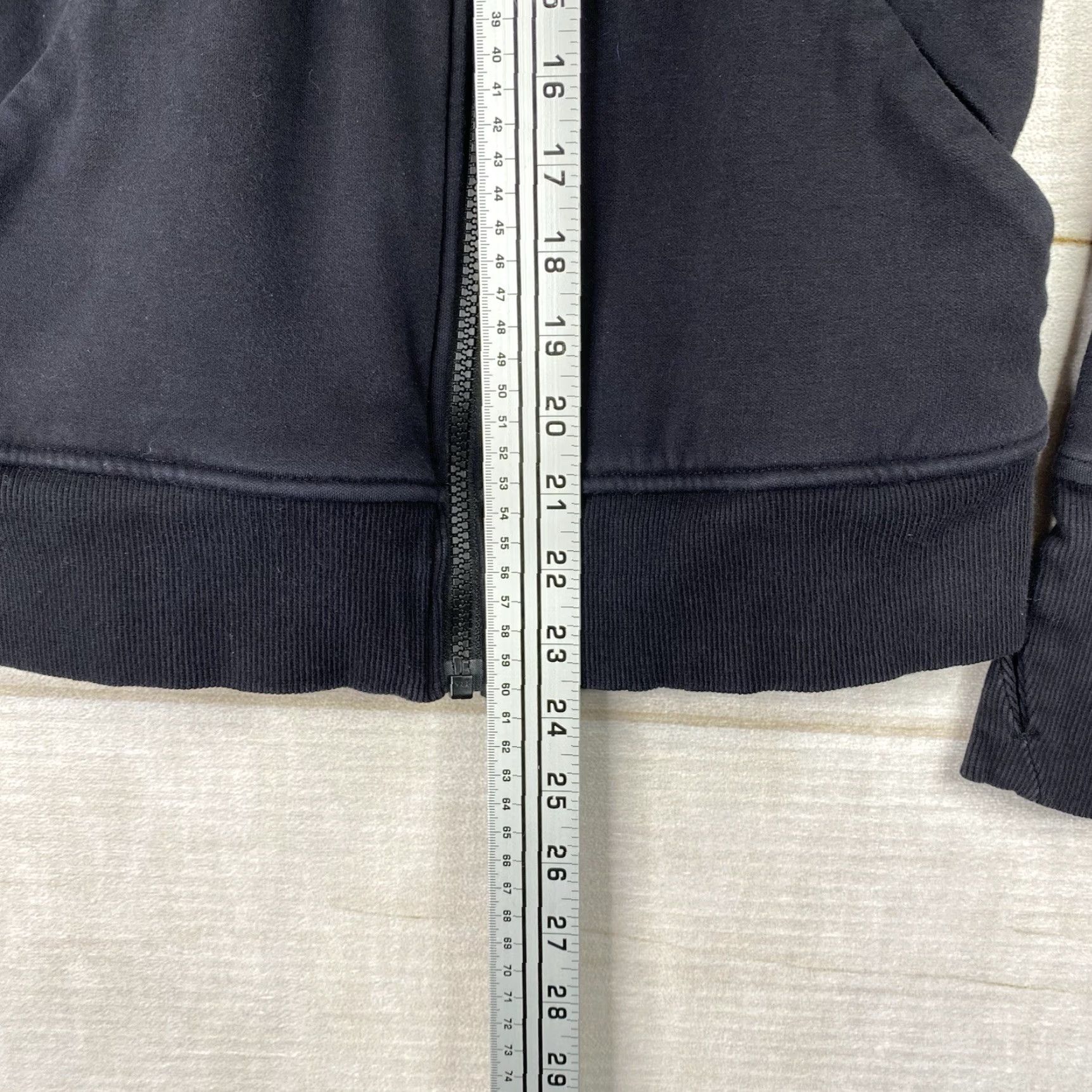 Athleta Athleta Hoodie Women XS Black Full Zip Pockets Thumb Holes Athletic Jacket Size XS / US 0-2 / IT 36-38 - 6 Thumbnail