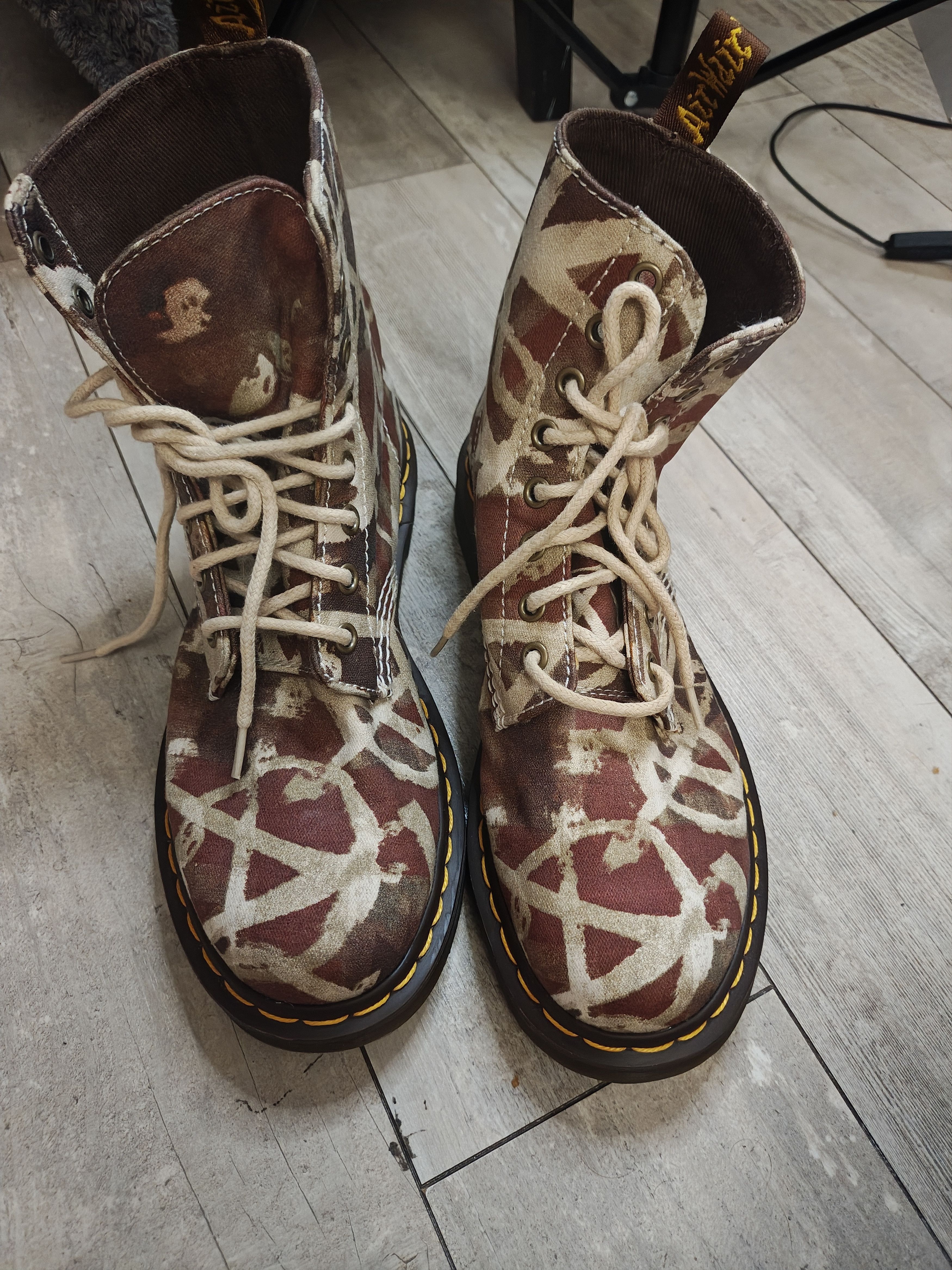 Dr. Martens Dr. Martens Anarchy Beckett pascal fine canvas 1460 8 hole Size US 8 / IT 38 - 2 Thumbnail