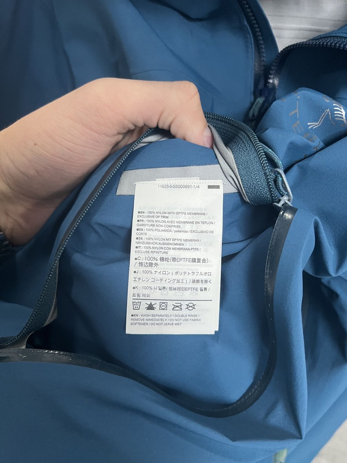 Arc'teryx Vintage Arcteryx Gore-Tex Jacket Size US M / EU 48-50 / 2 - 6 Thumbnail