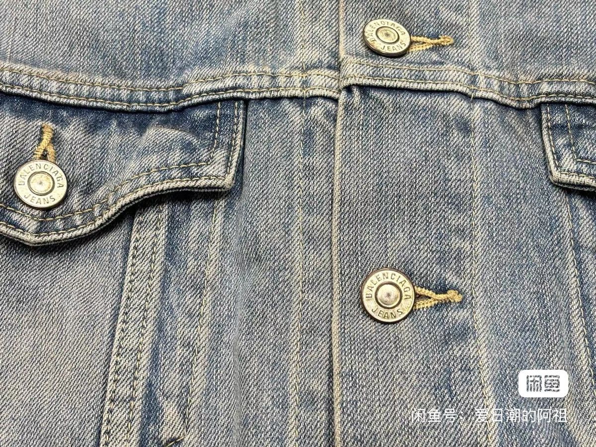 Balenciaga Balenciaga 3m Logo Denim Jacket，size L Size US L / EU 52-54 / 3 - 7 Thumbnail