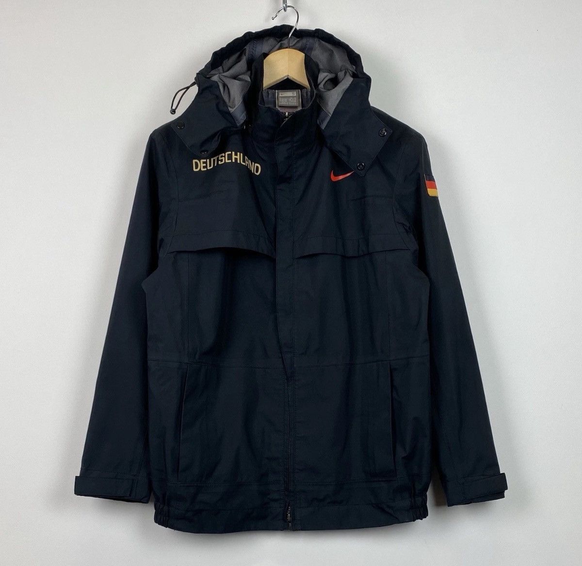 Nike Nike Deutschland Running Waterproof Jacket Full Zip Black Size S / US 4 / IT 40 - 1 Thumbnail