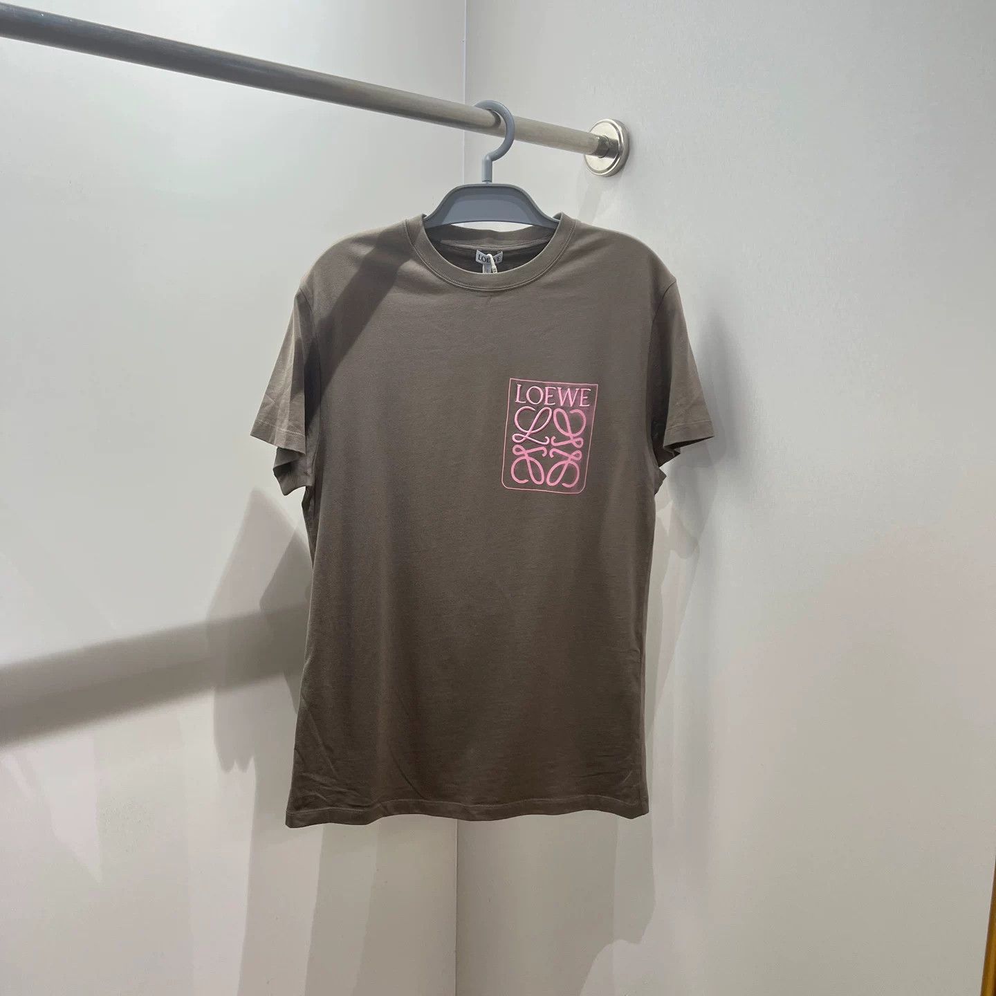 Loewe loewe tem127 embroidered logo t-shirt Size US XS / EU 42 / 0 - 1 Thumbnail