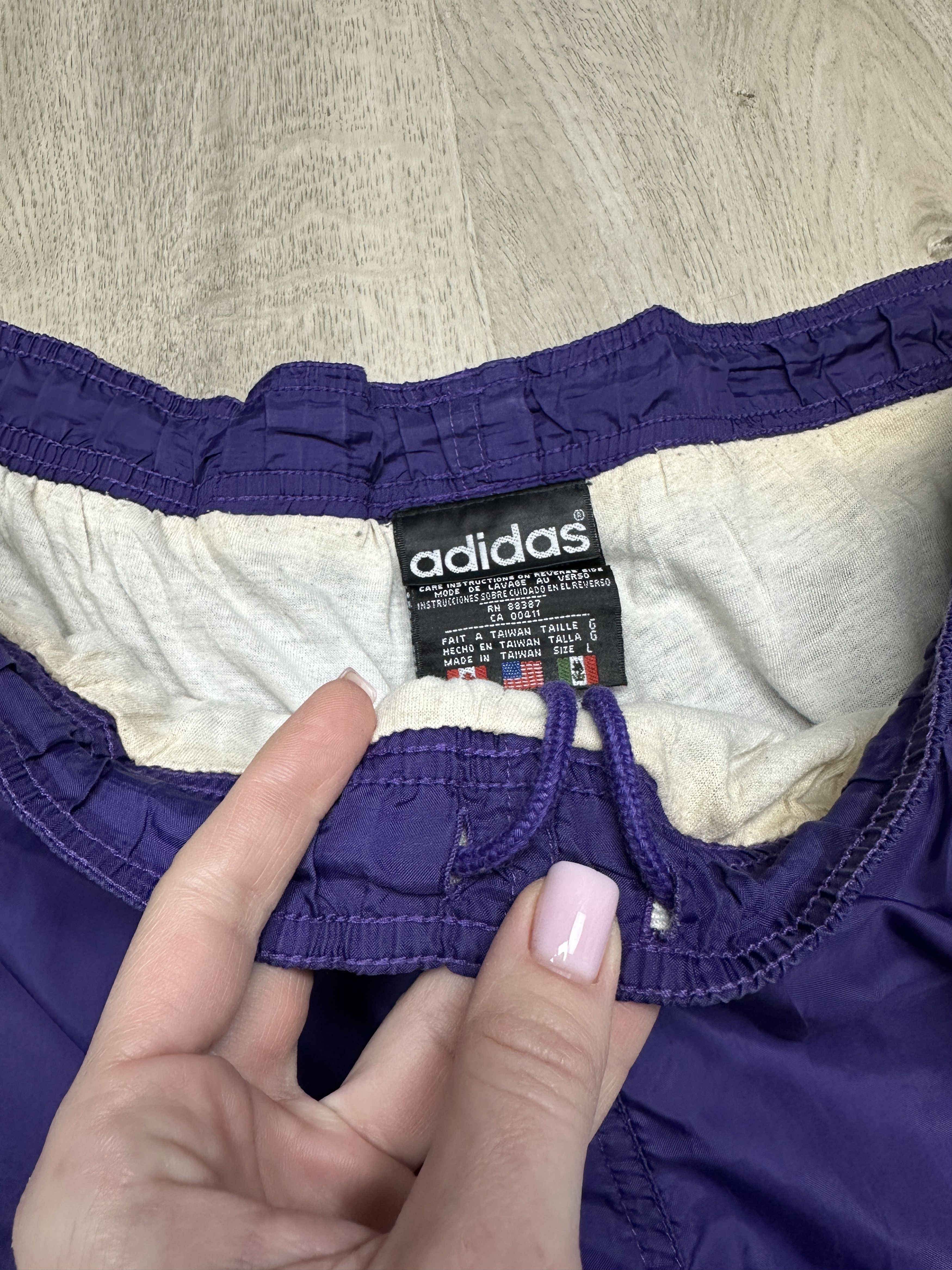 Adidas Adidas 90s Vintage Nylon Mens Track Pants Size US 34 / EU 50 - 4 Thumbnail