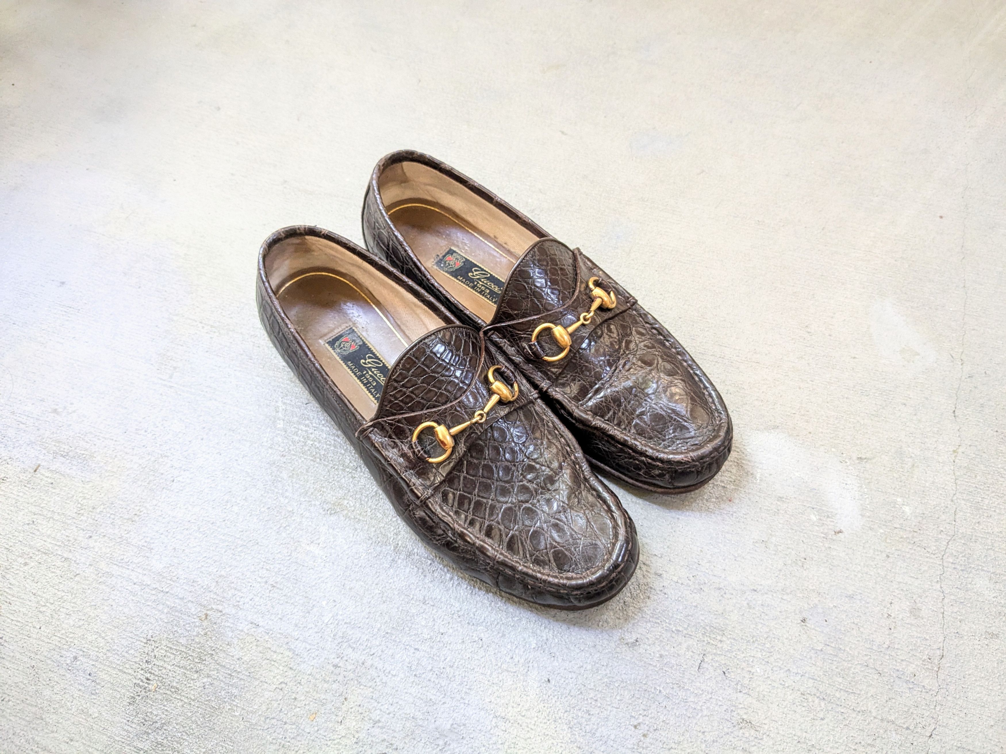 Gucci men\'s iconic horsebit Loafers size 9.5D GUCCI vtg Mens gold horsebit logo Leather | Mercari main image 4