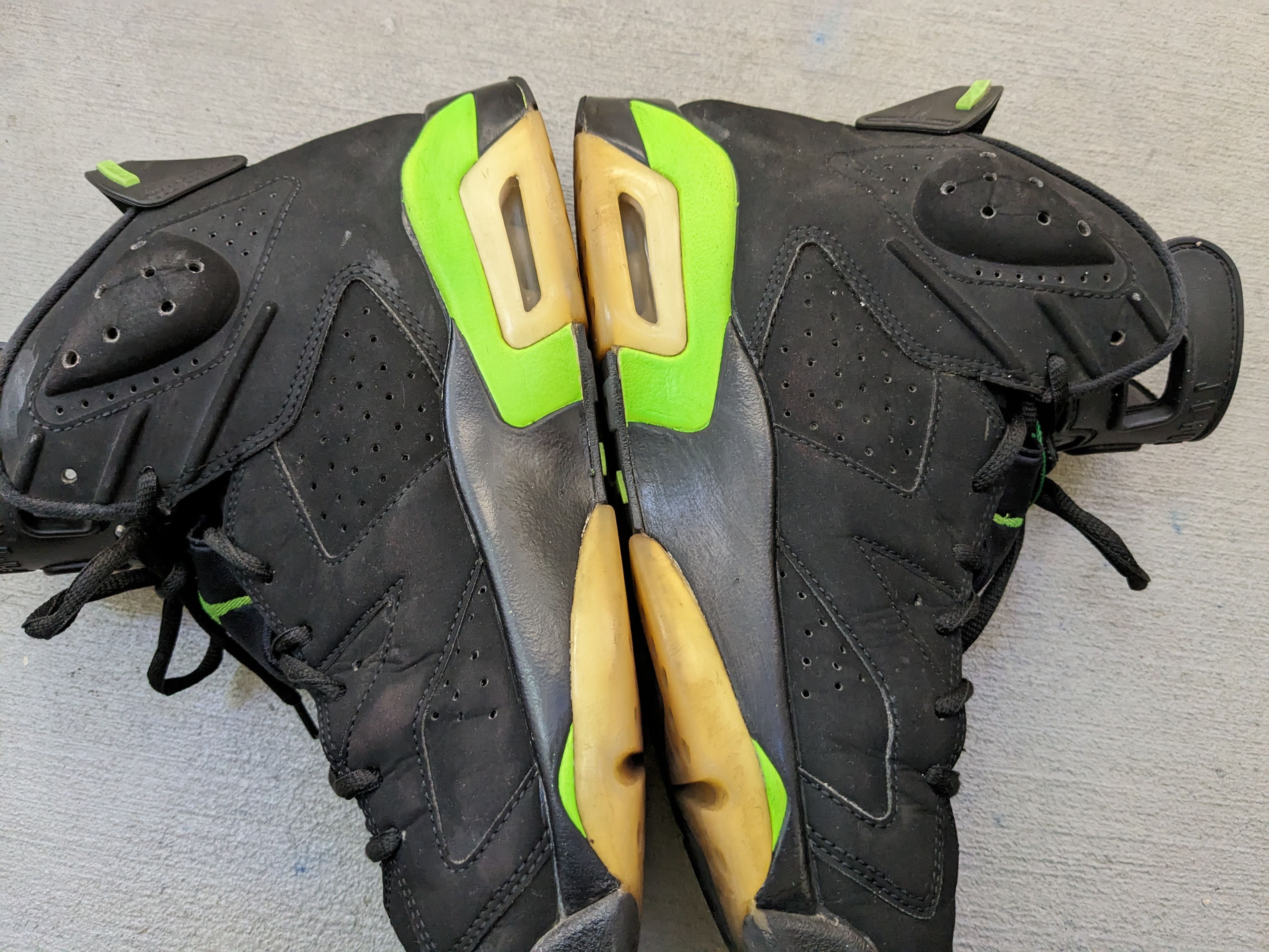 Jordan Brand Nike Air Jordan 6 Retro Electric Green Size 10 CT8529–003 Size US 10 / EU 43 - 14 Thumbnail