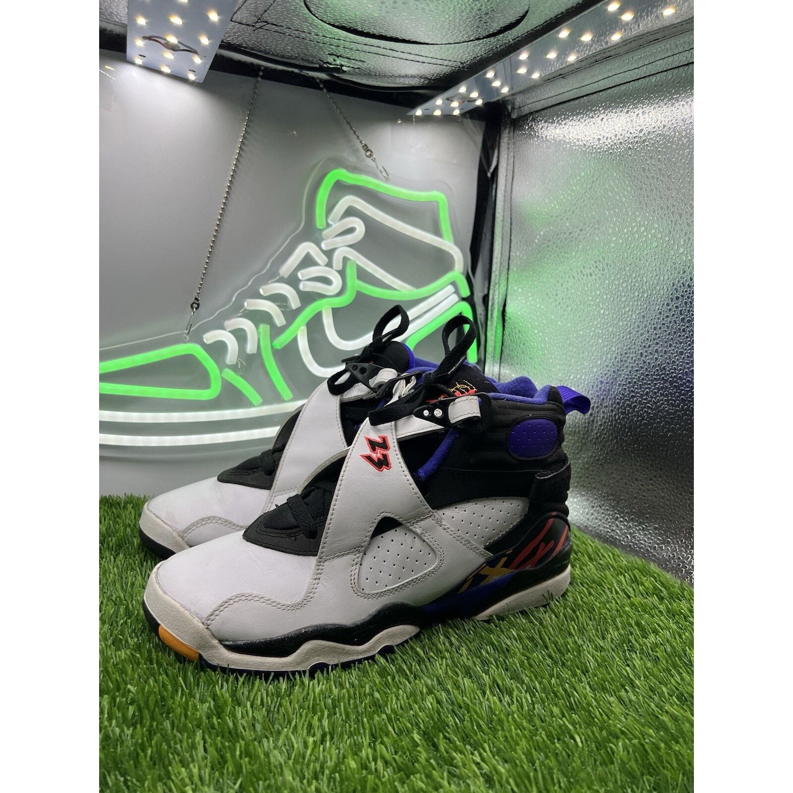 Jordan Brand Nike Air Jordan 8 Shoes Sneakers Size 7Y W8.5 Size US 7 / EU 40 - 2 Thumbnail