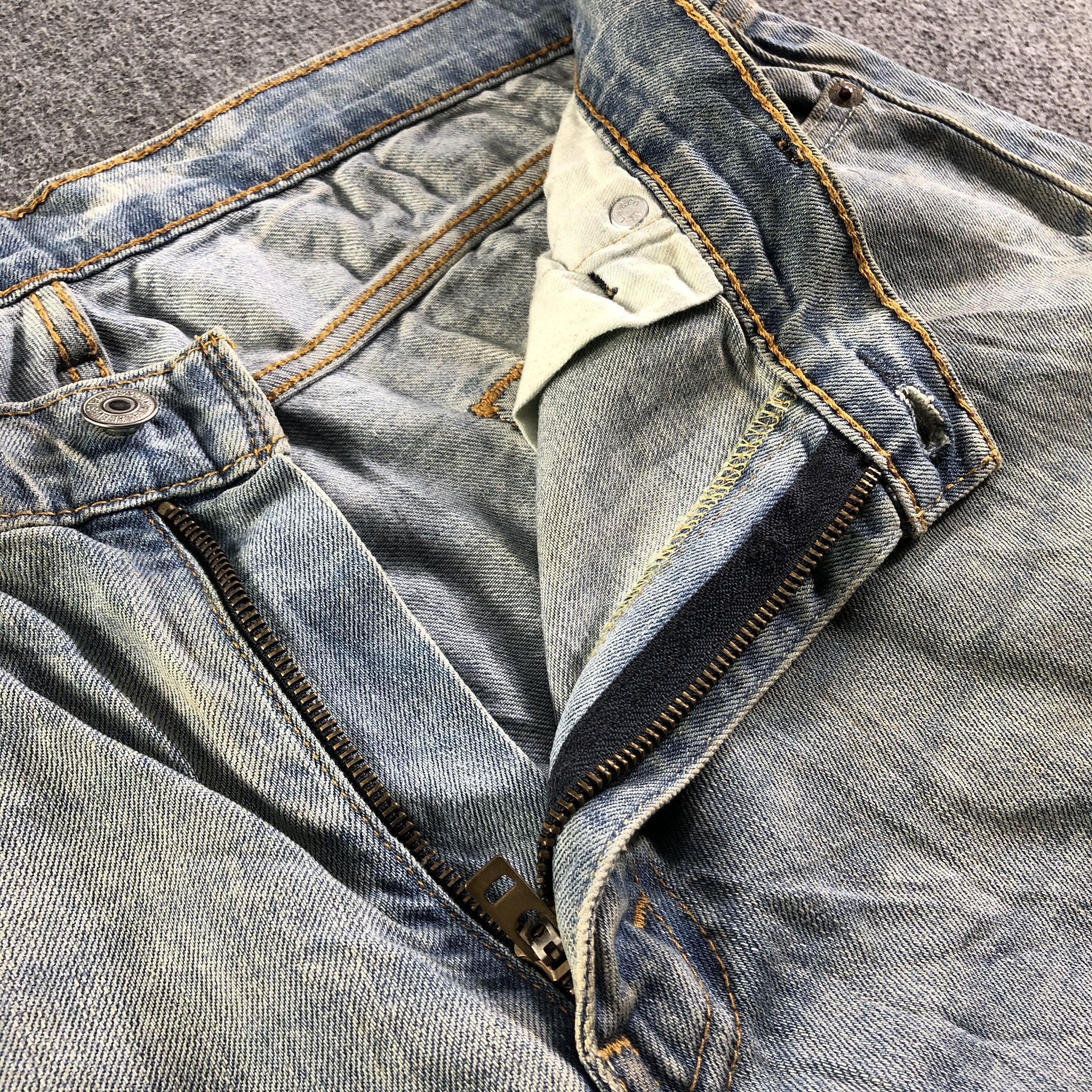 Levi's Vintage Light Wash Levis 513 Jeans-J4280 Size US 35 - 7 Thumbnail