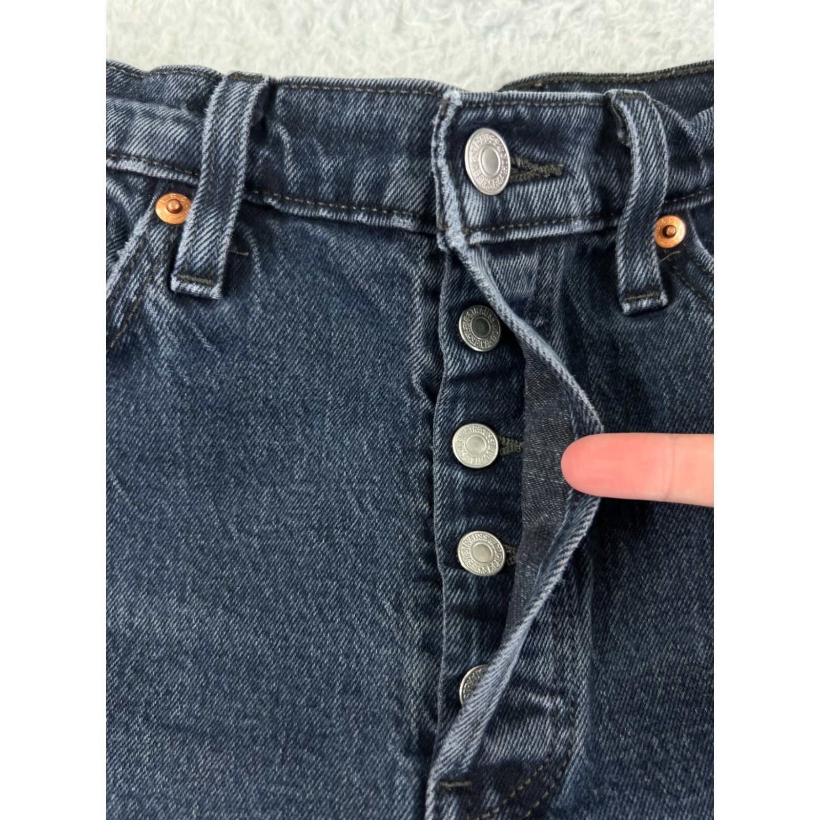 Levi's Levi's 501 Jeans Levi's Premium Denim Jeans Blue 29x28 501 Skinny Button Fly Regular Women Jeans Vintage No Size 29" - 3 Thumbnail