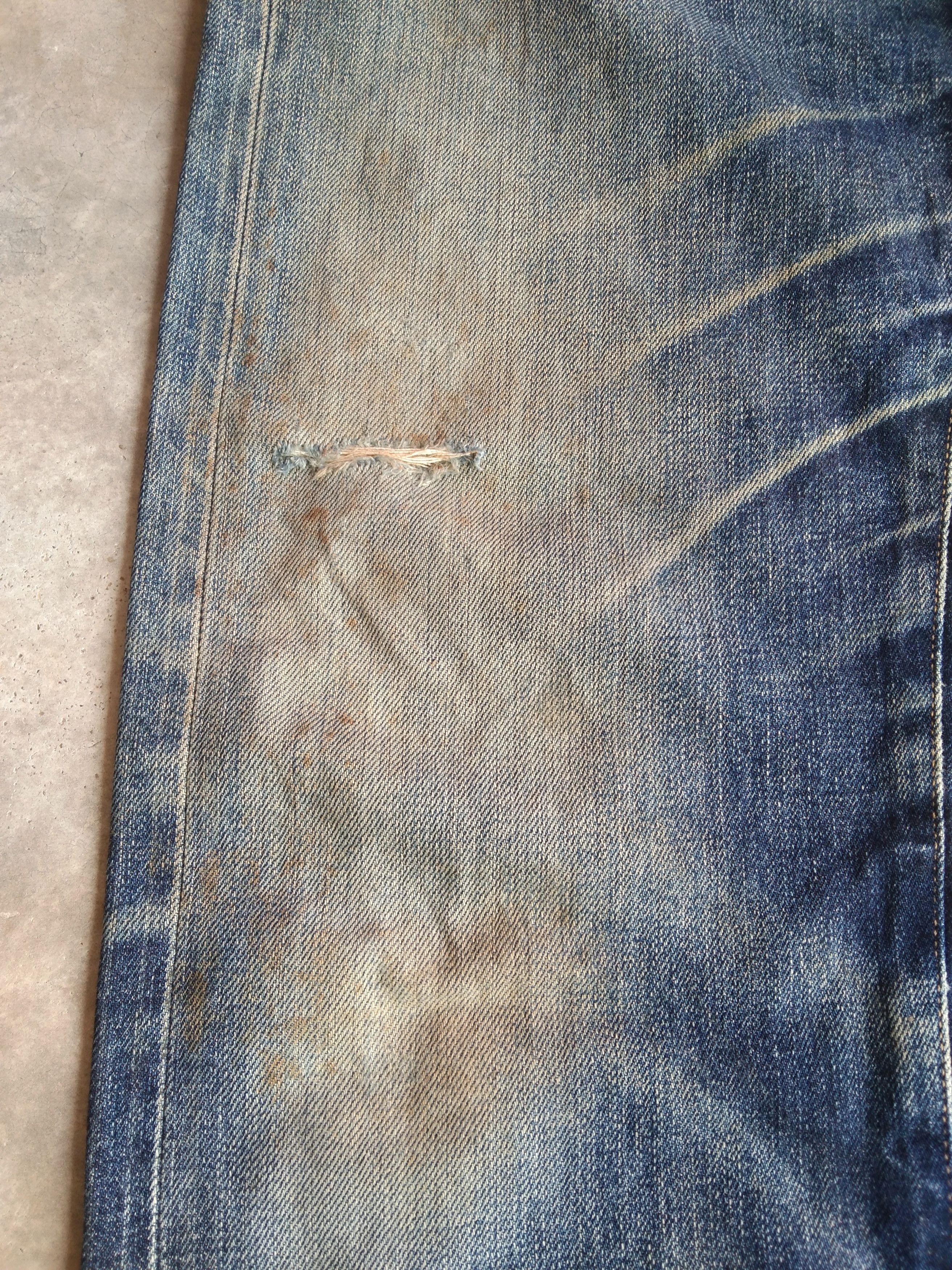 Japanese Brand Vintage Dirty Uniqlo Redline Selvedge Distressed Jeans 30x29 Size US 33 - 5 Thumbnail