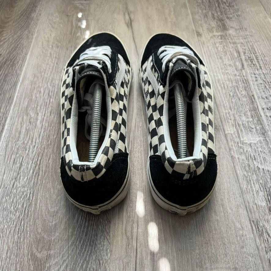 Vans VANS • Classic "Checkerboard Old Skool" (12M) Size US 12 / EU 45 - 12 Thumbnail