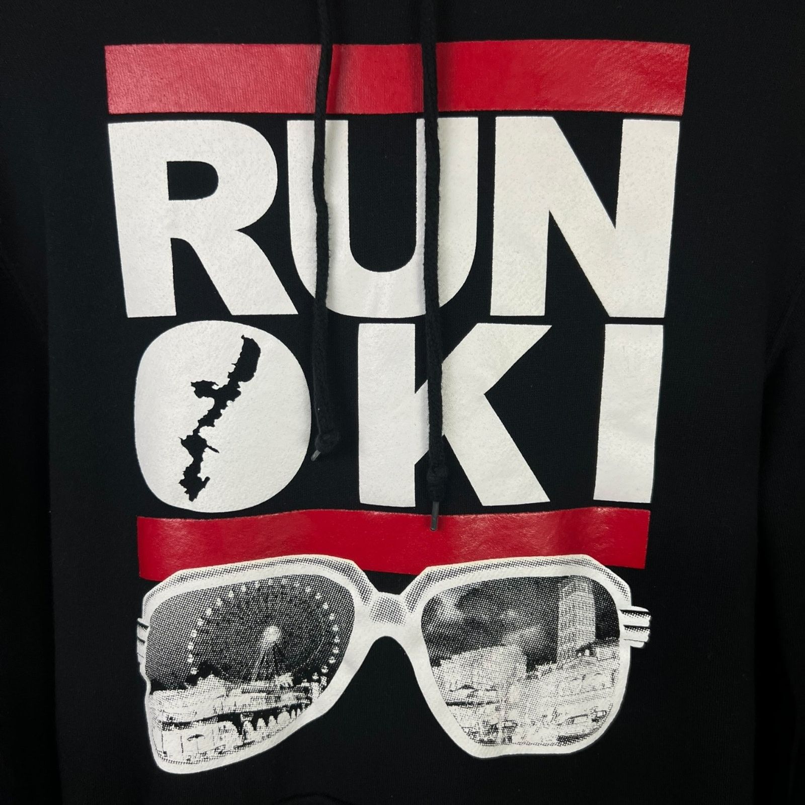 Japanese Brand Run Oki Okinawa Japan Men's Small Box Logo Black Hoodie Size US S / EU 44-46 / 1 - 3 Thumbnail