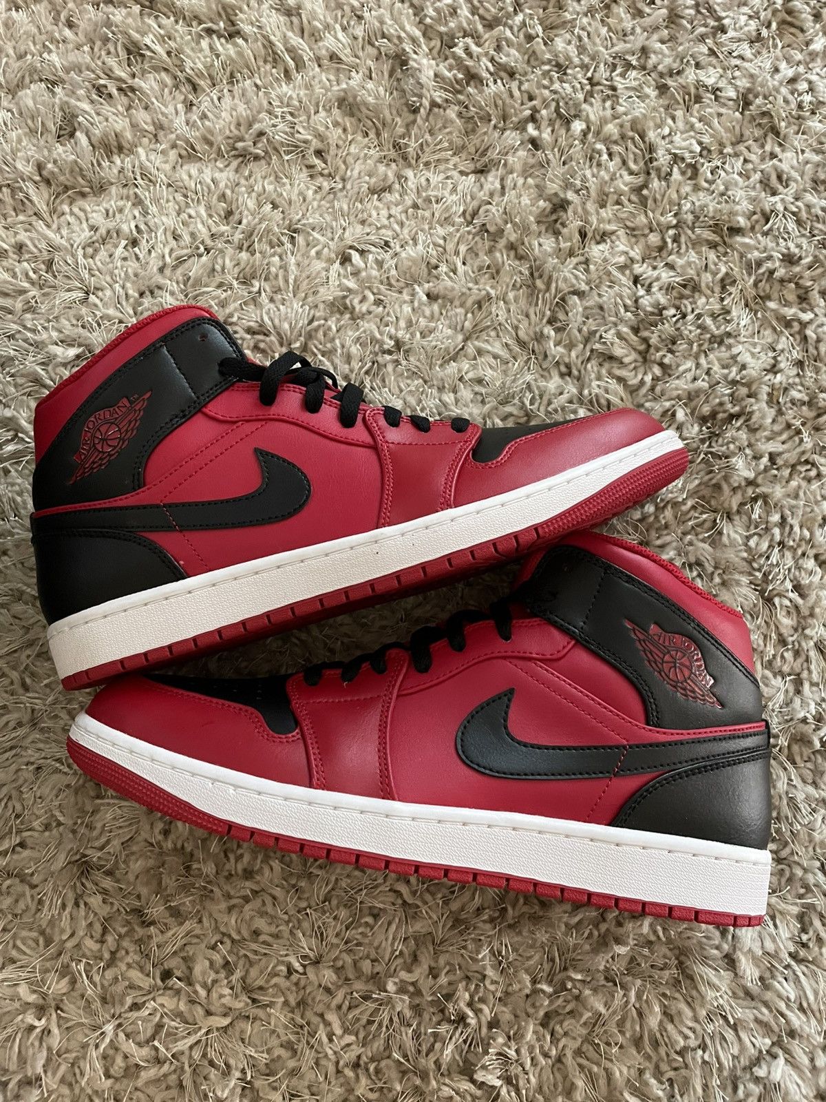 Jordan Brand Jordan 1 Mid Reverse Bred Size US 11 / EU 44 - 2 Thumbnail